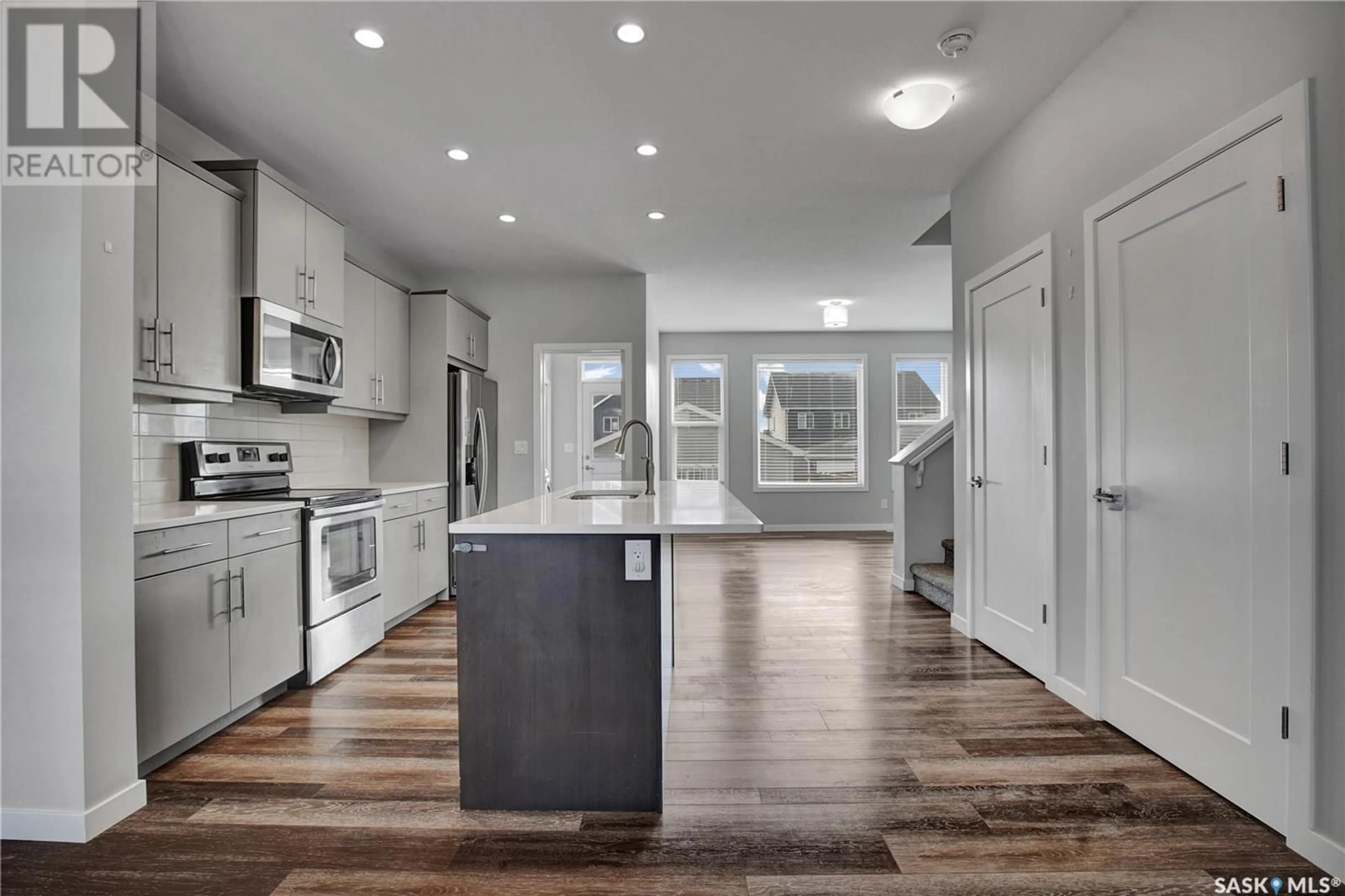 Open concept kitchen, unknown for 180 DUBOIS CRESCENT, Saskatoon Saskatchewan S7V0R4