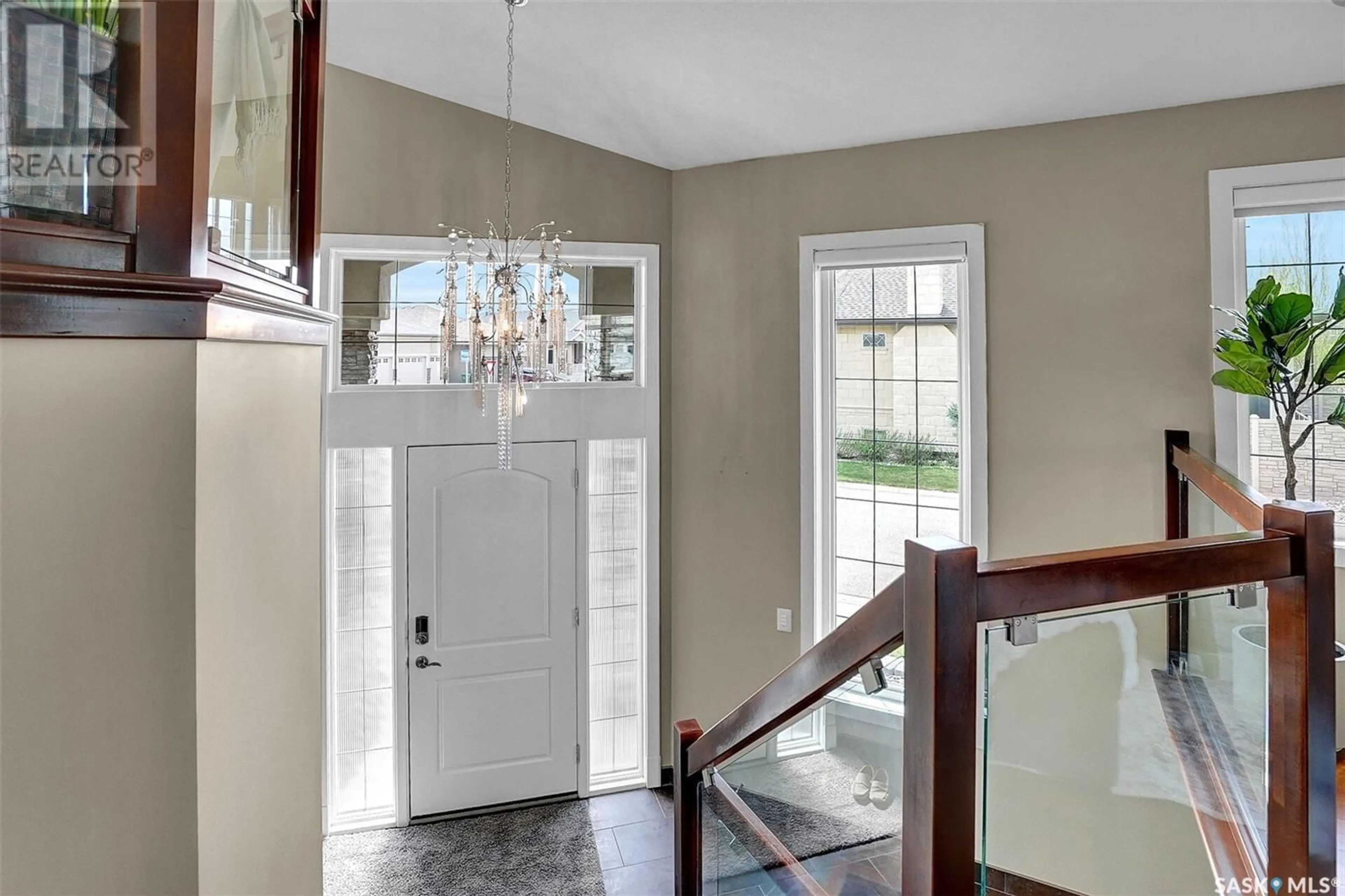 Indoor entryway for 4641 MALCOLM DRIVE, Regina Saskatchewan S4W0B3
