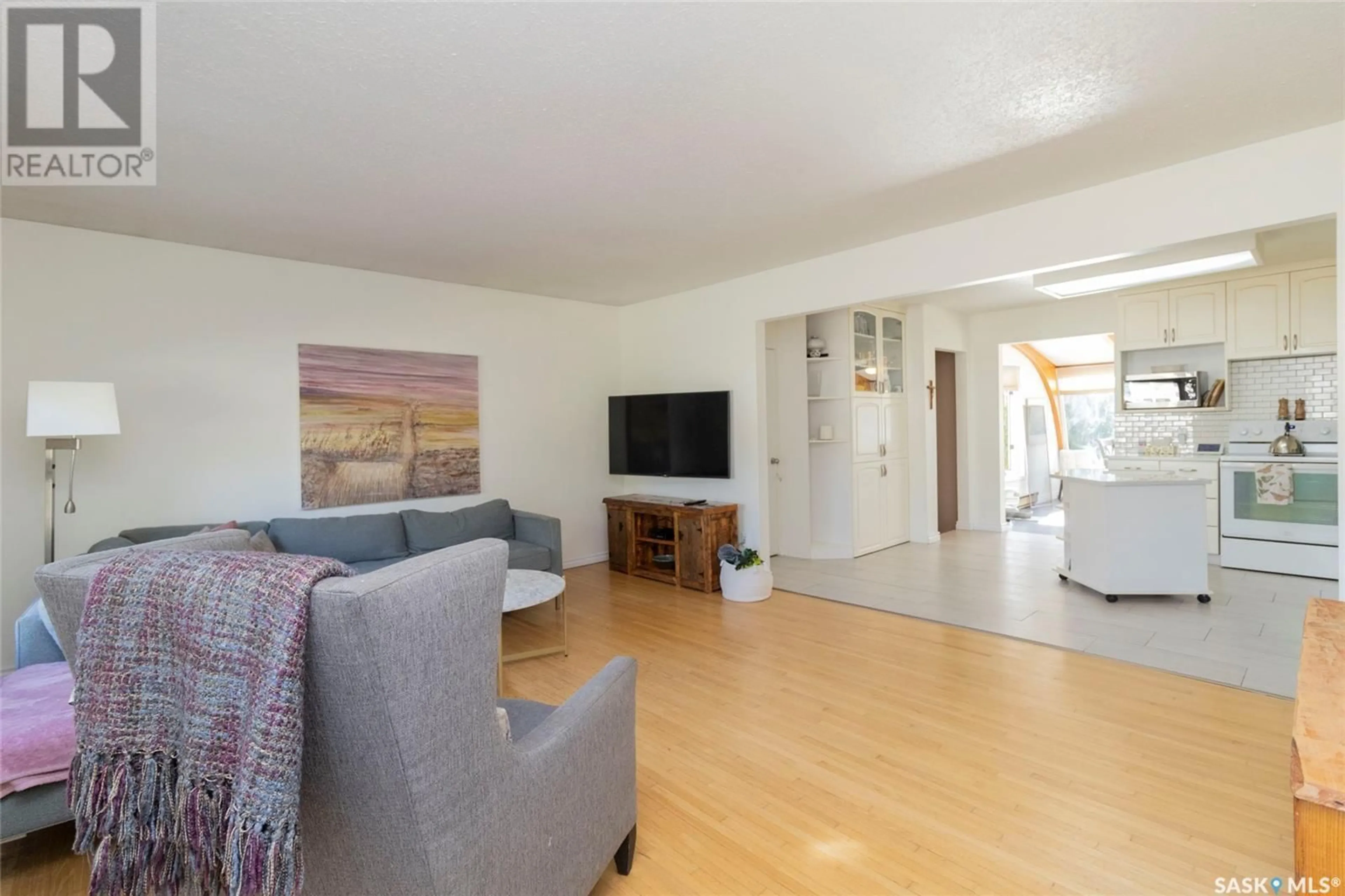 Living room with furniture, unknown for 1606 GROSVENOR AVENUE, Saskatoon Saskatchewan S7H2T3