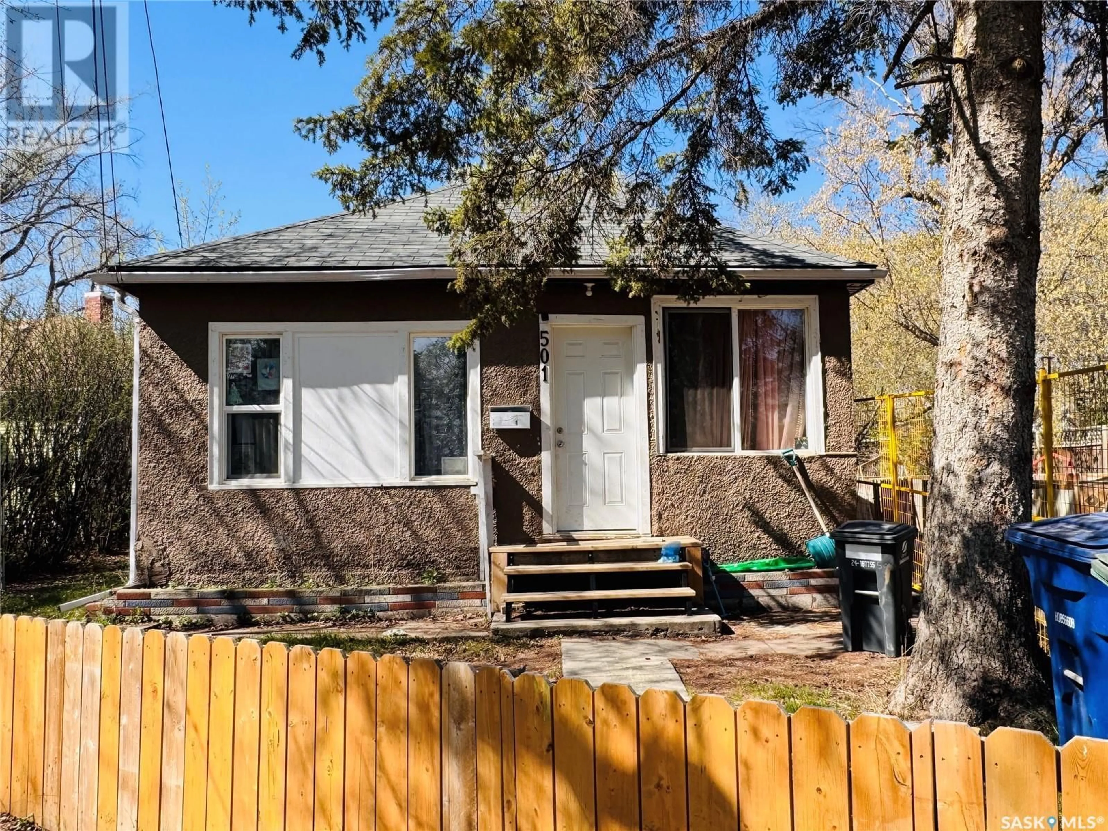 Unknown for 501 F AVENUE, Saskatoon Saskatchewan S7L1W2