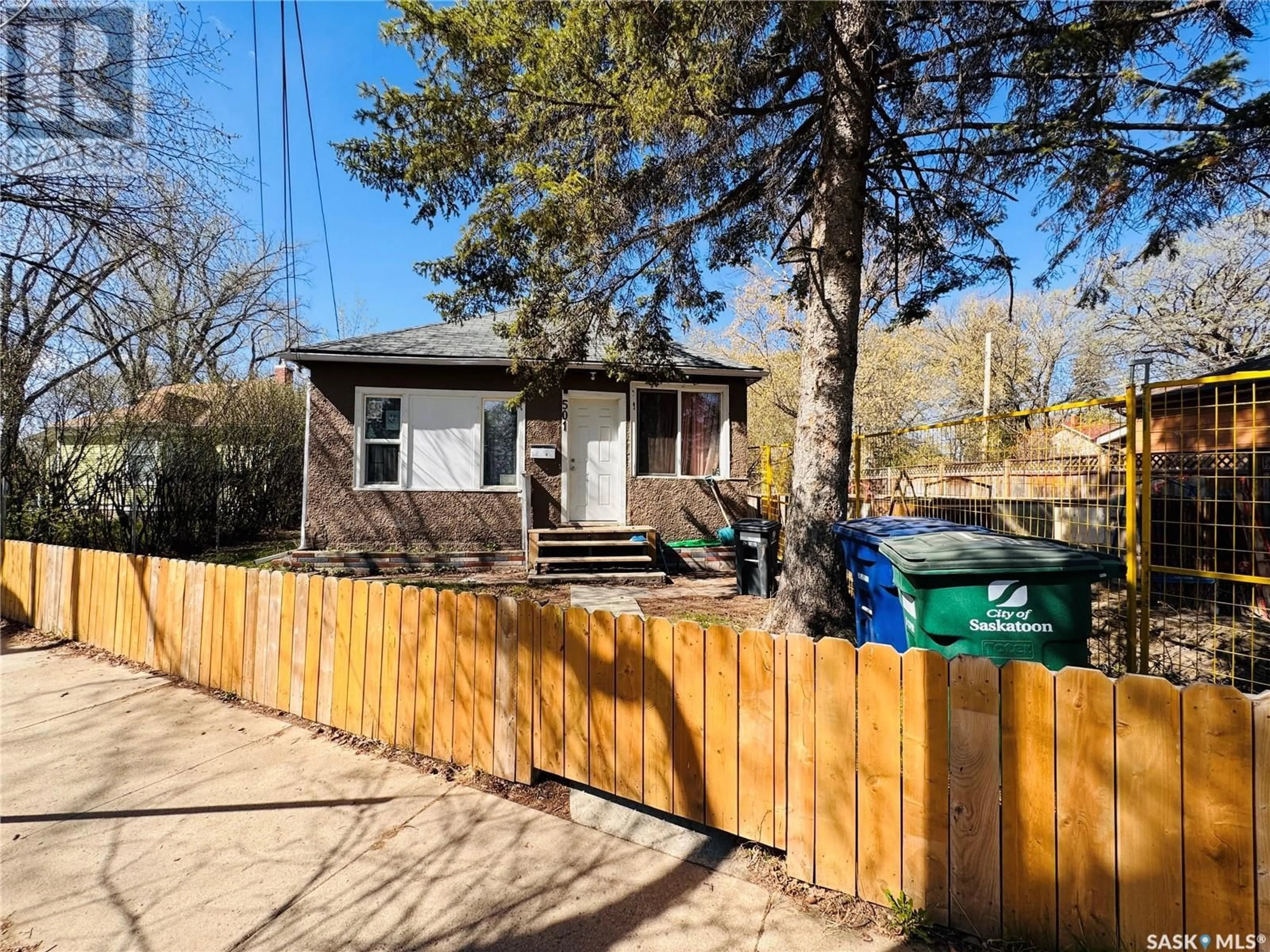 Unknown for 501 F AVENUE, Saskatoon Saskatchewan S7L1W2