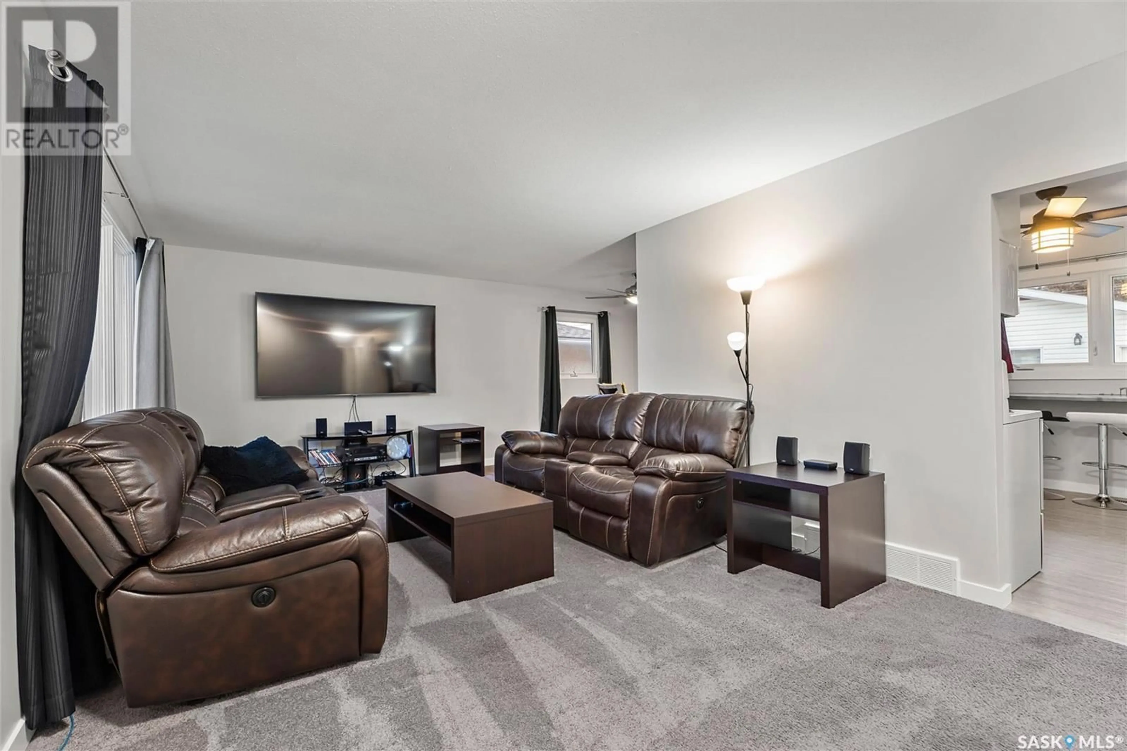 Living room with furniture, unknown for 214 X AVENUE, Saskatoon Saskatchewan S7L3J5