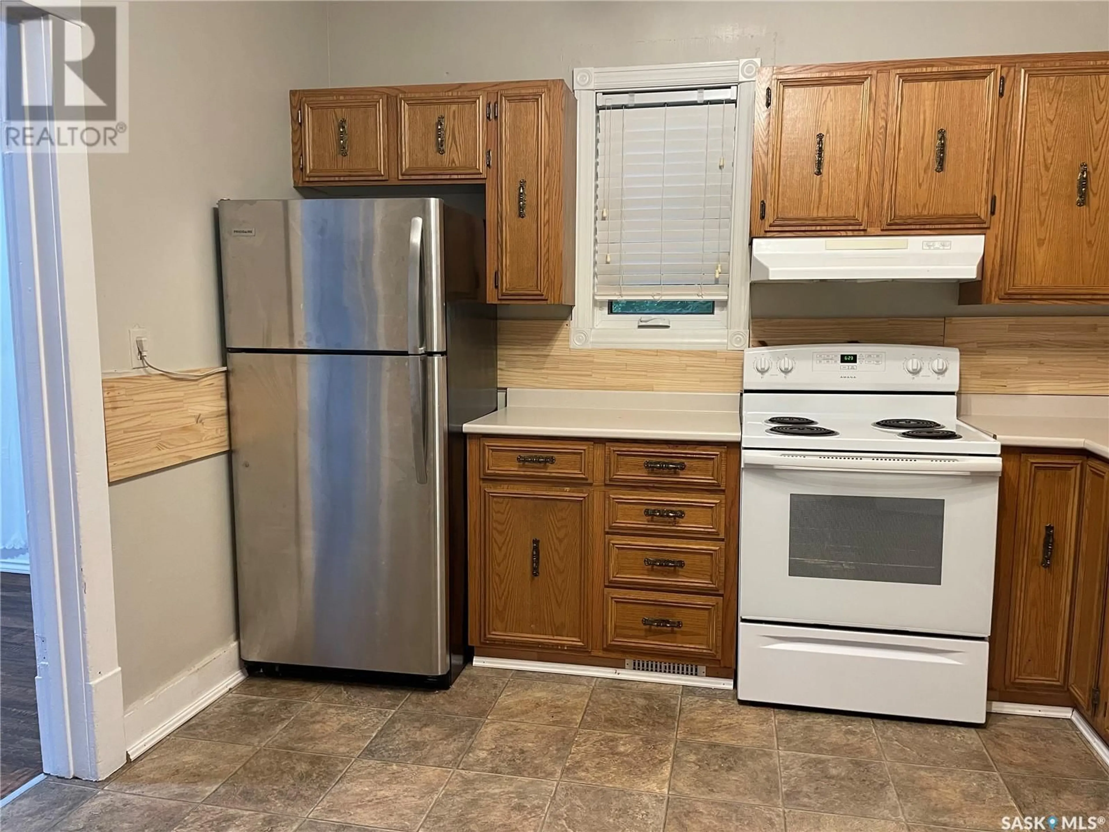 Standard kitchen, unknown for 108 1ST AVENUE, Ituna Saskatchewan S0A1N0