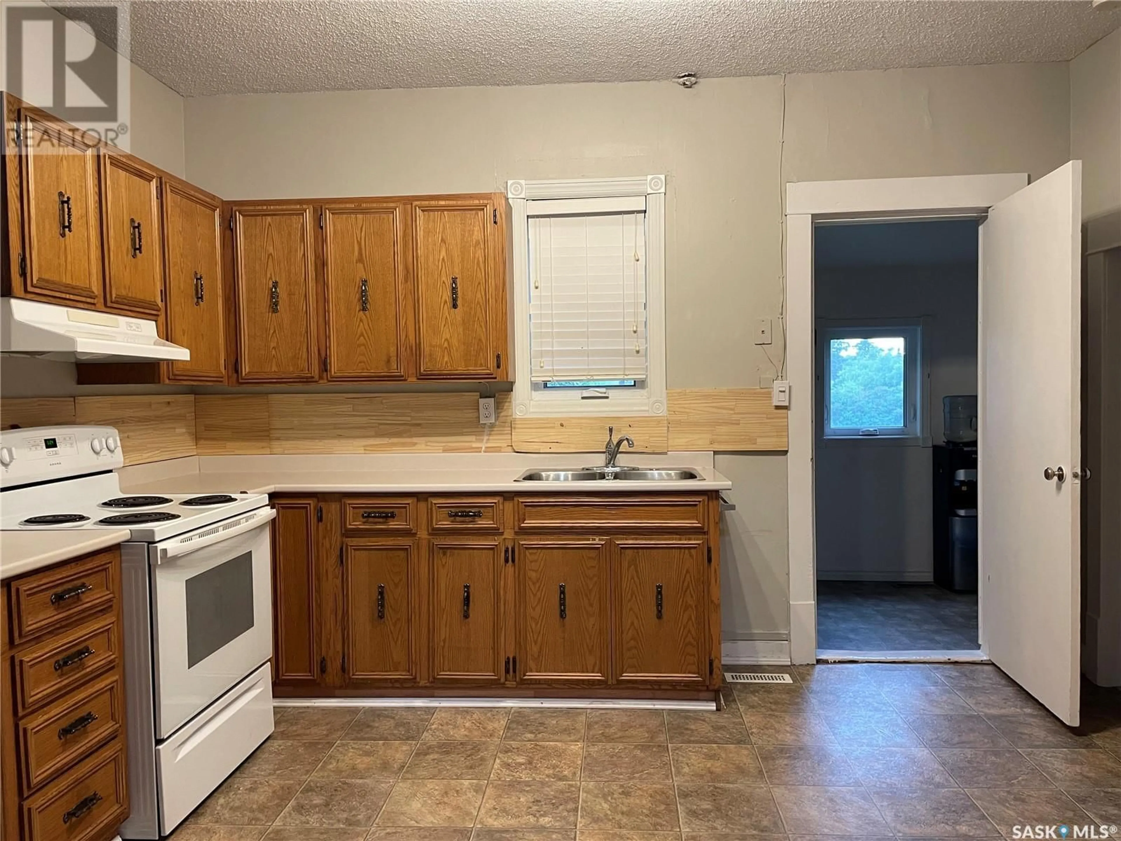 Standard kitchen, unknown for 108 1ST AVENUE, Ituna Saskatchewan S0A1N0