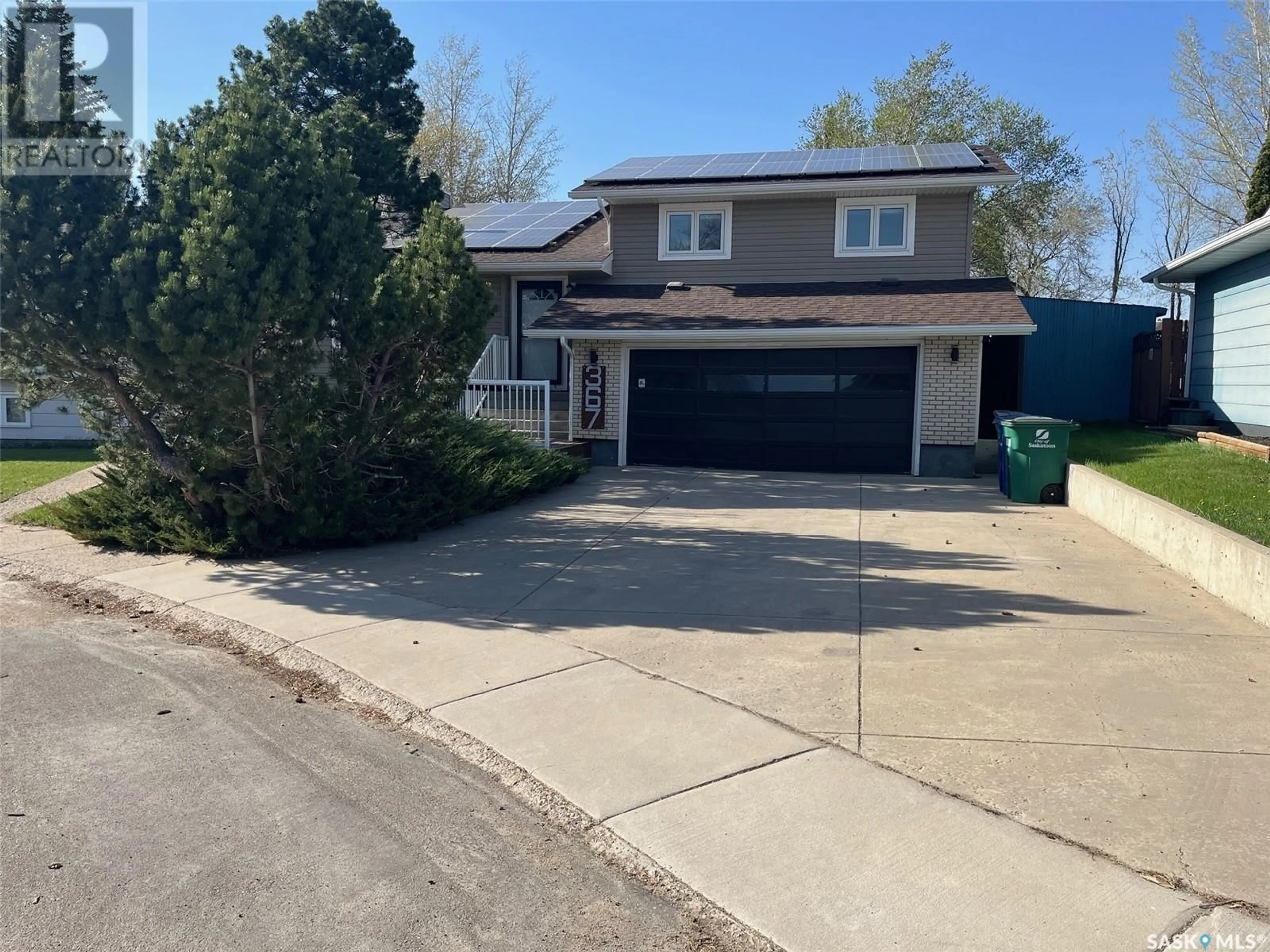 A pic from outside/outdoor area/front of a property/back of a property/a pic from drone, street for 367 COSTIGAN CRESCENT, Saskatoon Saskatchewan S7J3P2
