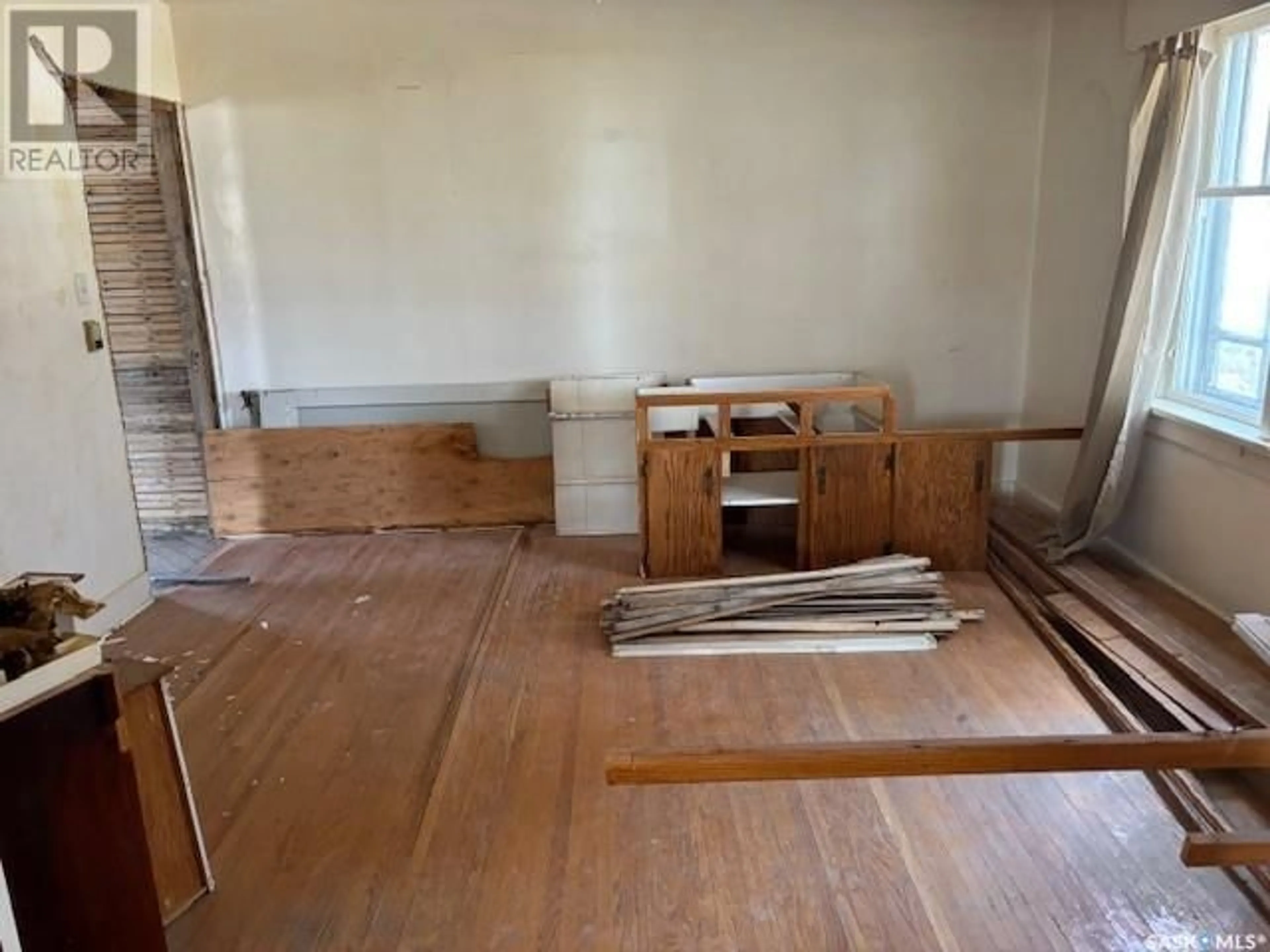 A pic of a room for 228 FIRST AVENUE, Canora Saskatchewan S0A0L0