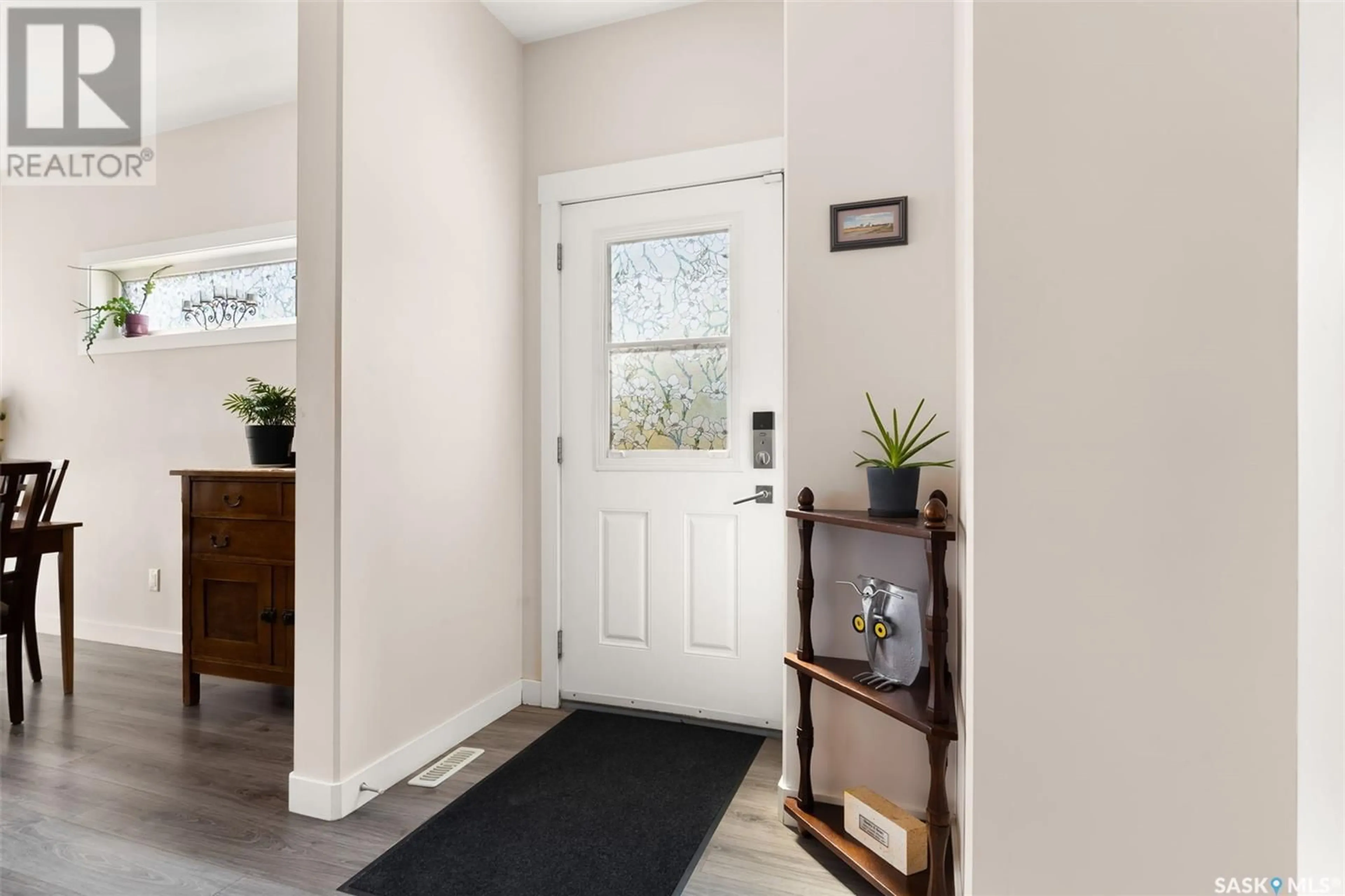 Indoor entryway for 5664 TUTOR WAY, Regina Saskatchewan S4W0N6