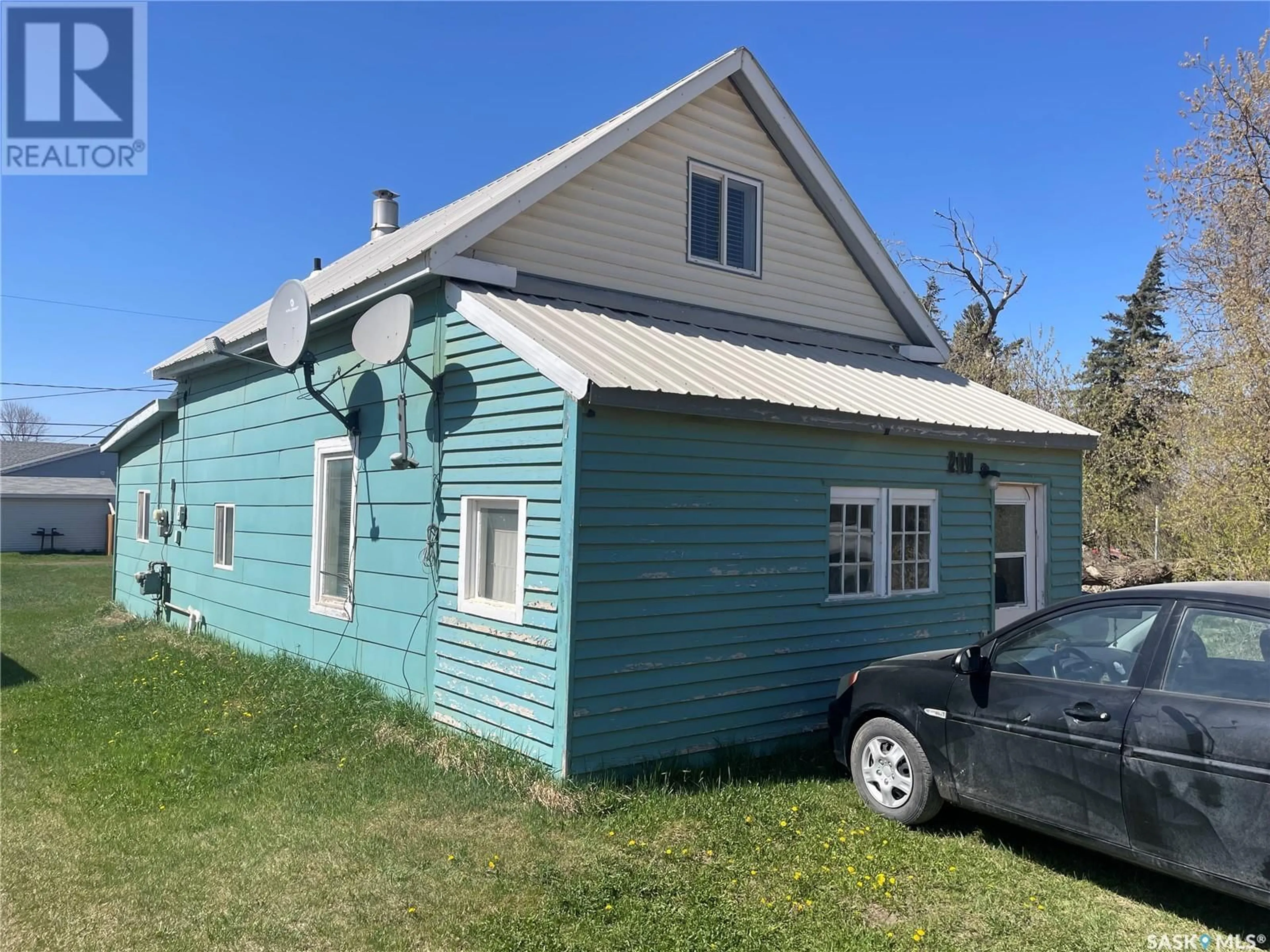 A pic from outside/outdoor area/front of a property/back of a property/a pic from drone, building for 200 1ST STREET, Duck Lake Saskatchewan S0K1J0