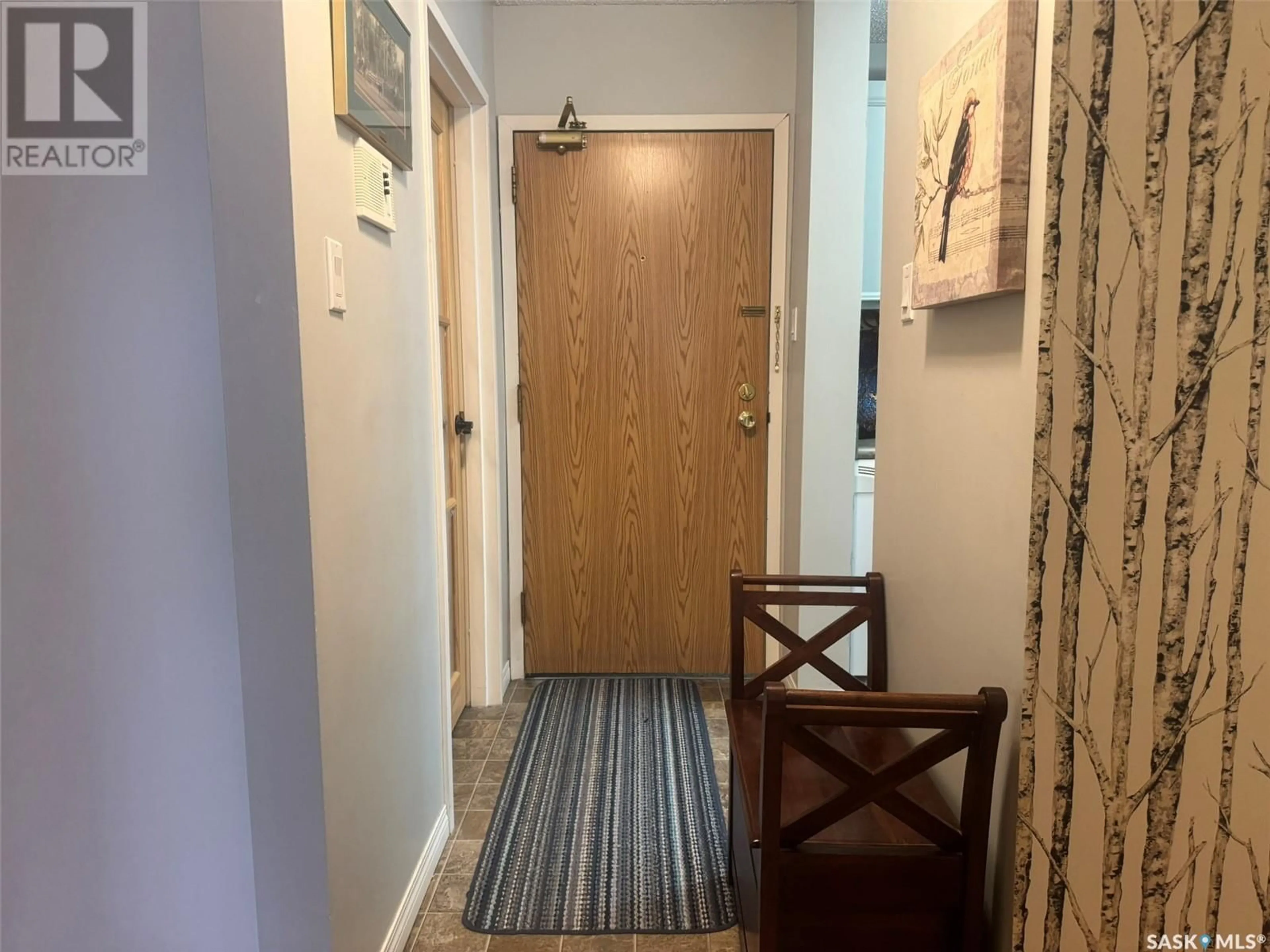 Indoor entryway for 303 1808 EAGLESHAM AVENUE, Weyburn Saskatchewan S4H3A8