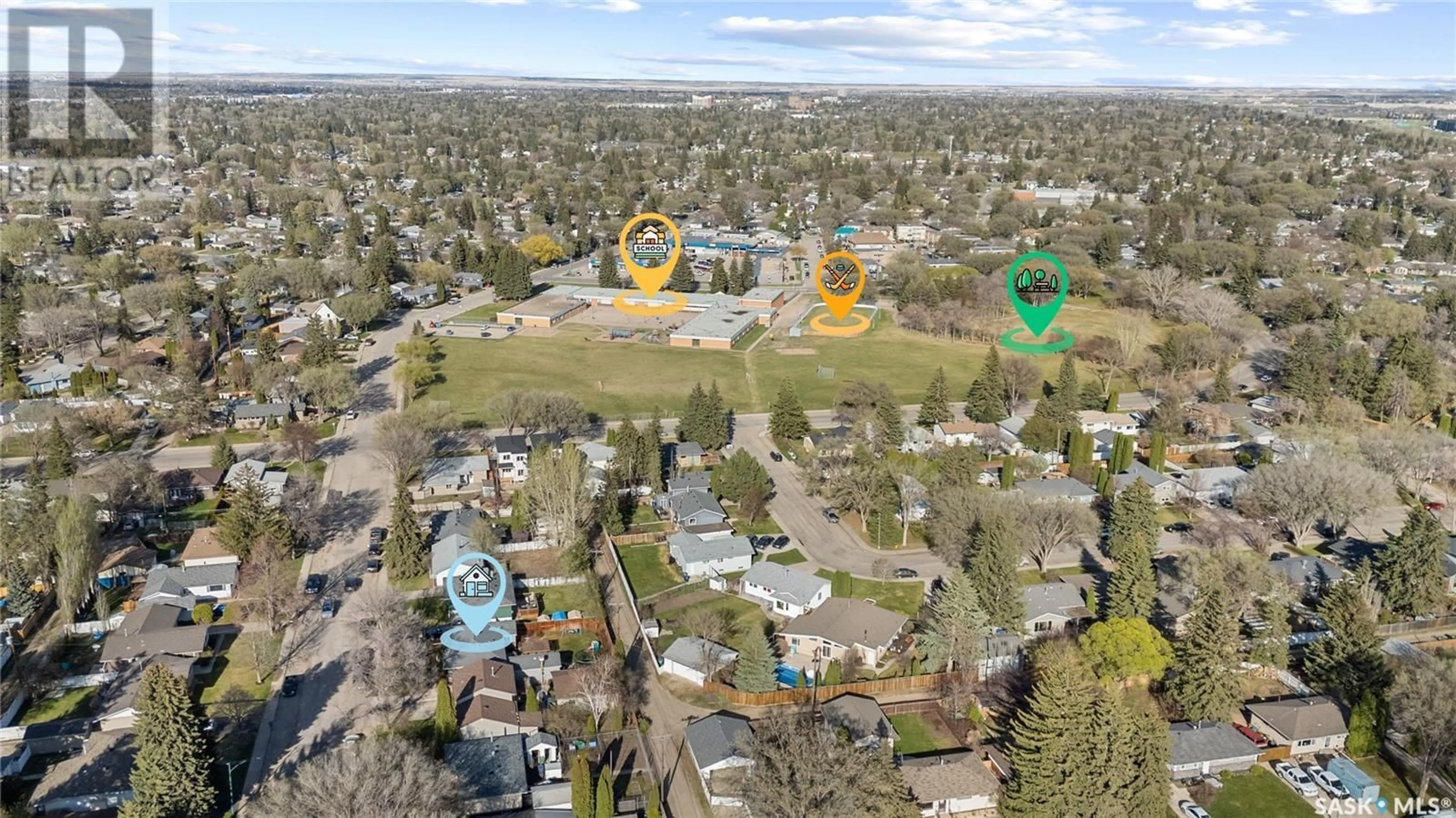 A pic from outside/outdoor area/front of a property/back of a property/a pic from drone, street for 308 CASCADE STREET, Saskatoon Saskatchewan S7J0M5