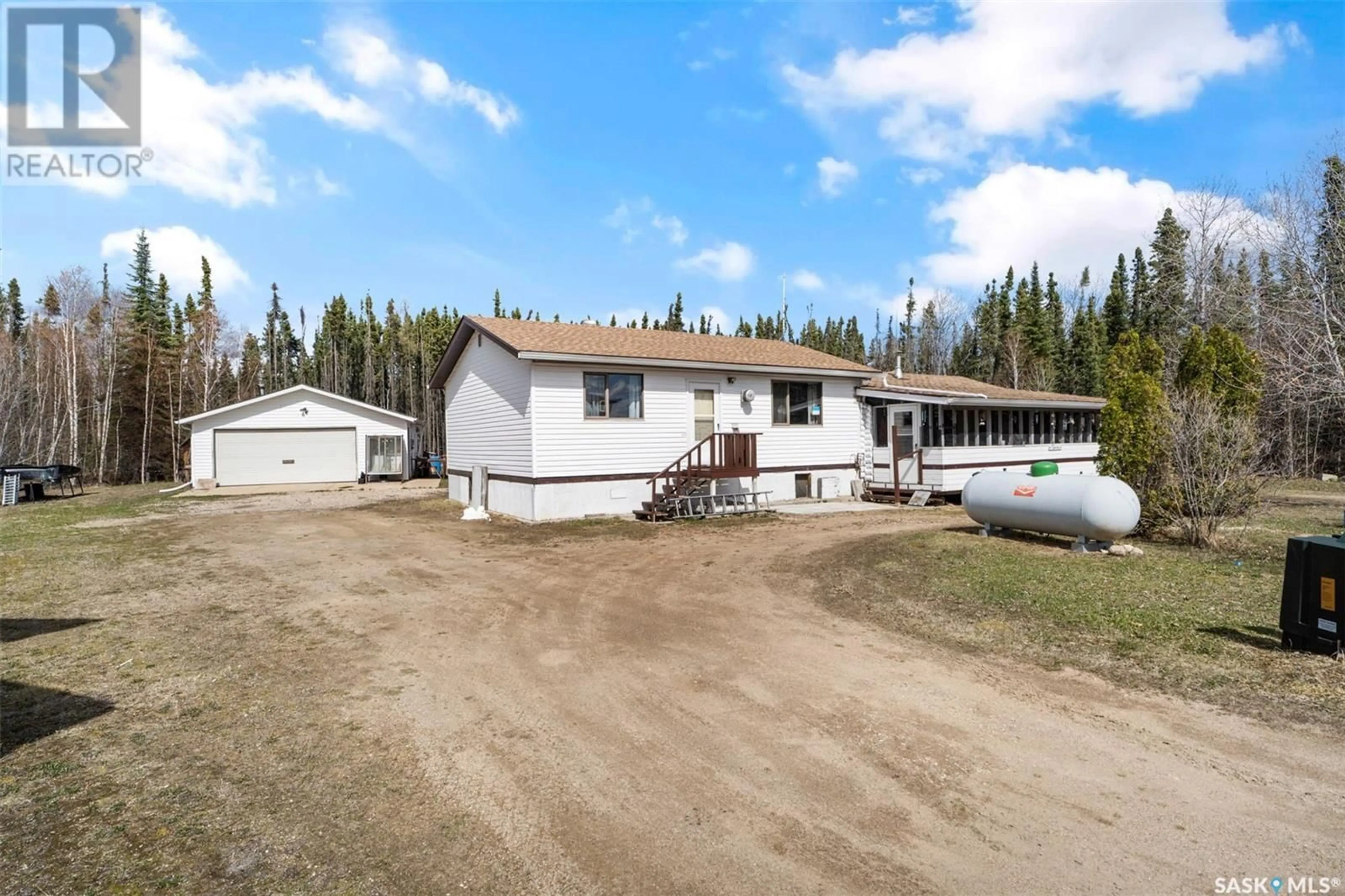 A pic from outside/outdoor area/front of a property/back of a property/a pic from drone, building for 12 LAKEVIEW DRIVE, Weyakwin Saskatchewan S0J1W0