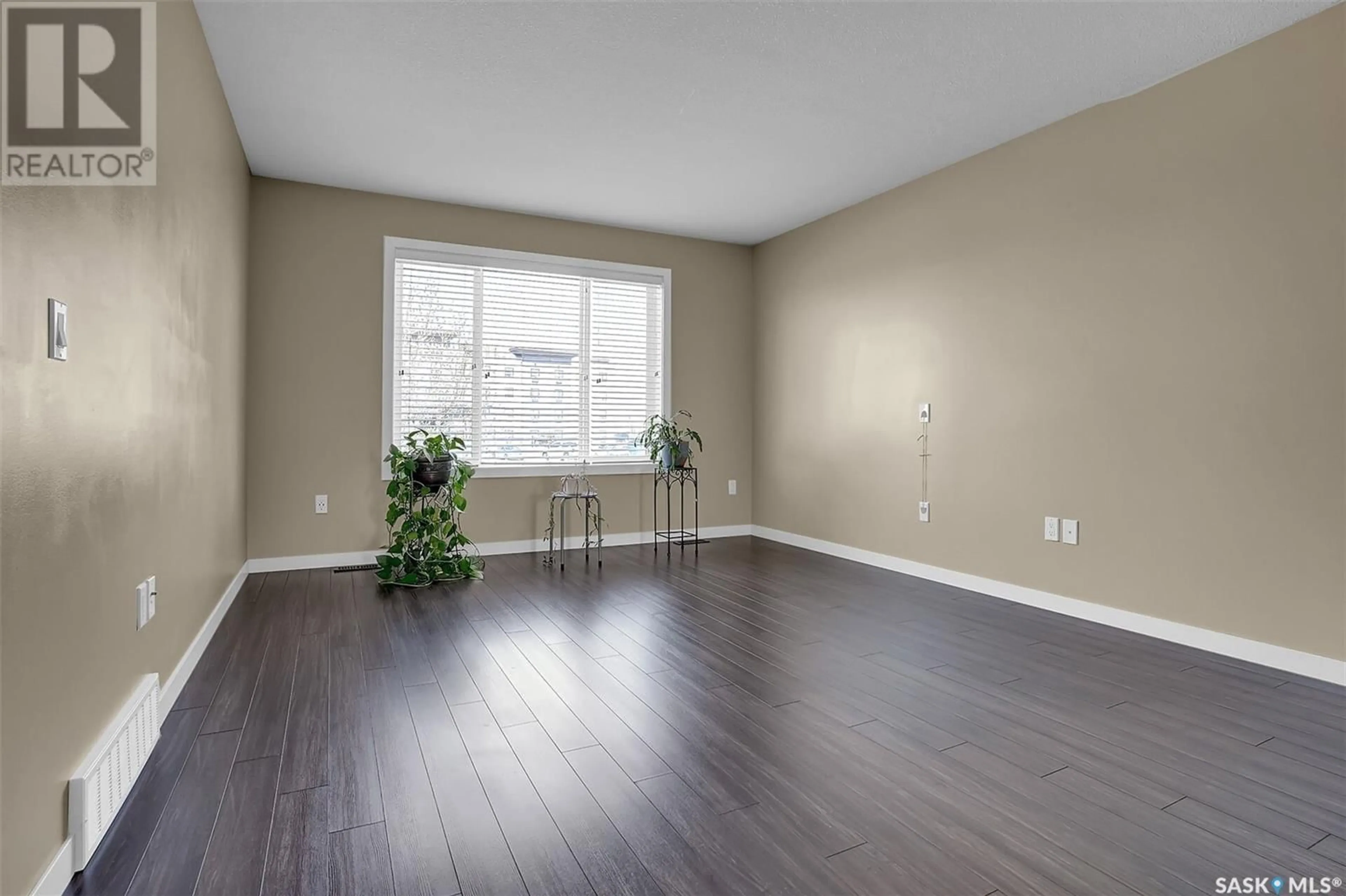 A pic of a room for 20 - 5004 JAMES HILL ROAD, Regina Saskatchewan S4W0E8