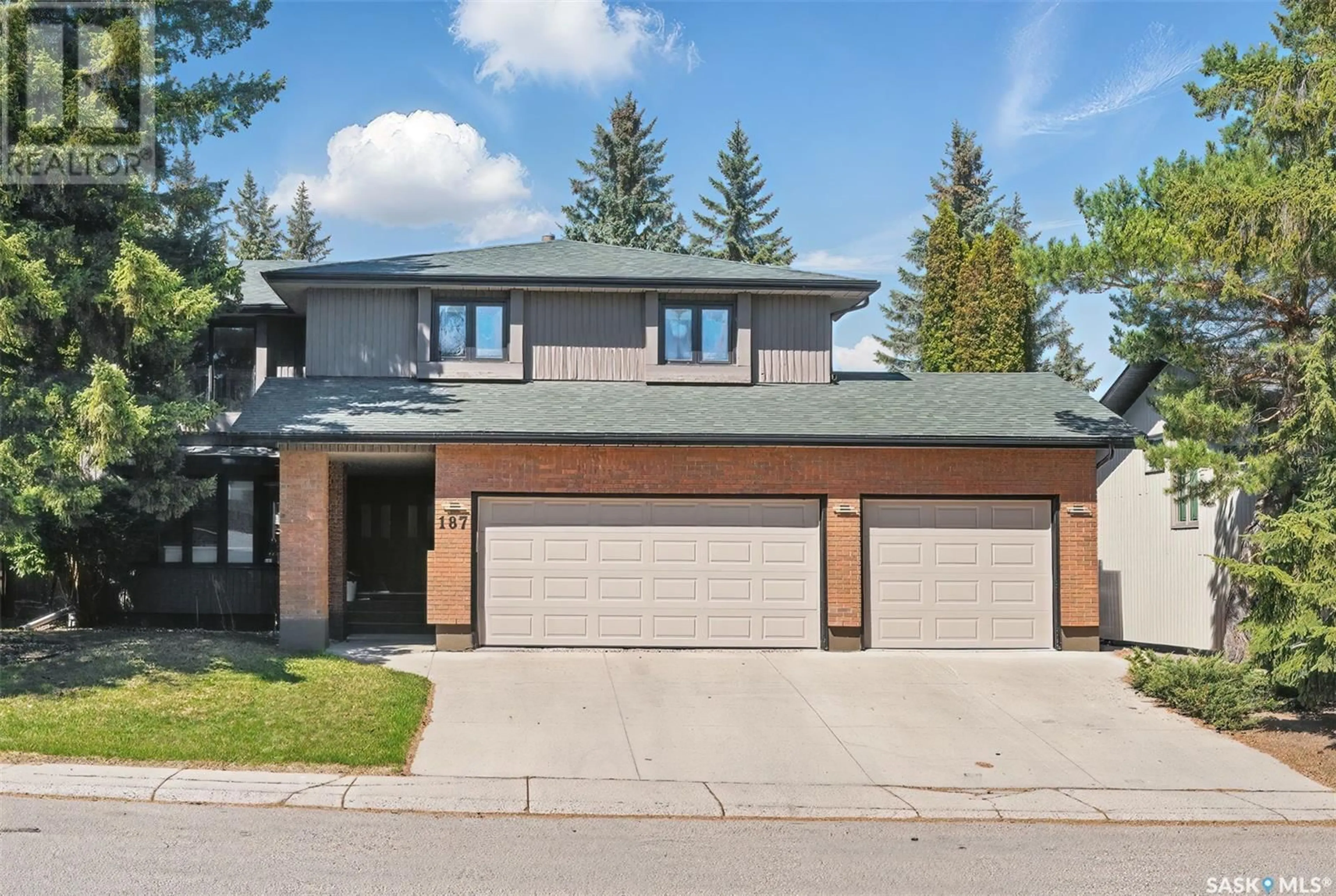Home with brick exterior material, street for 187 LAKESHORE CRESCENT, Saskatoon Saskatchewan S7J3T4