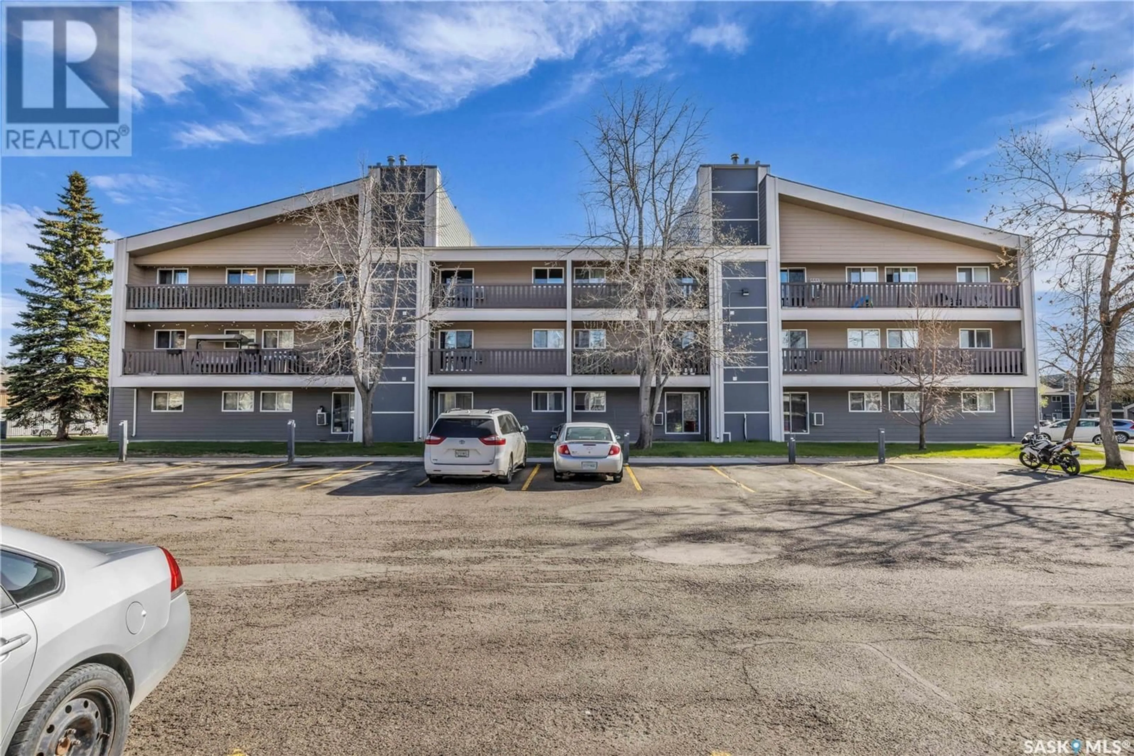 Patio, unknown for E - 921 425 115TH STREET, Saskatoon Saskatchewan S7N2E5