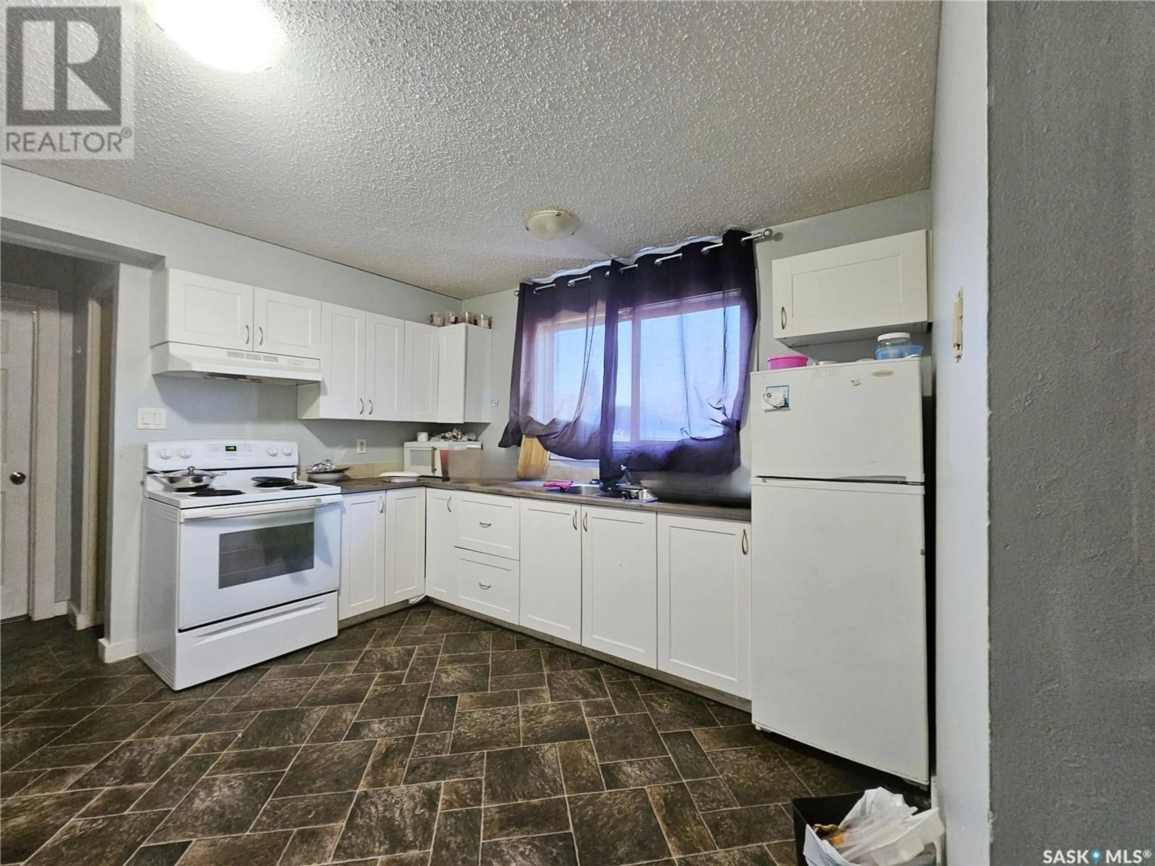 Standard kitchen, unknown for 8992 PANTON AVENUE, North Battleford Saskatchewan S9A3J9