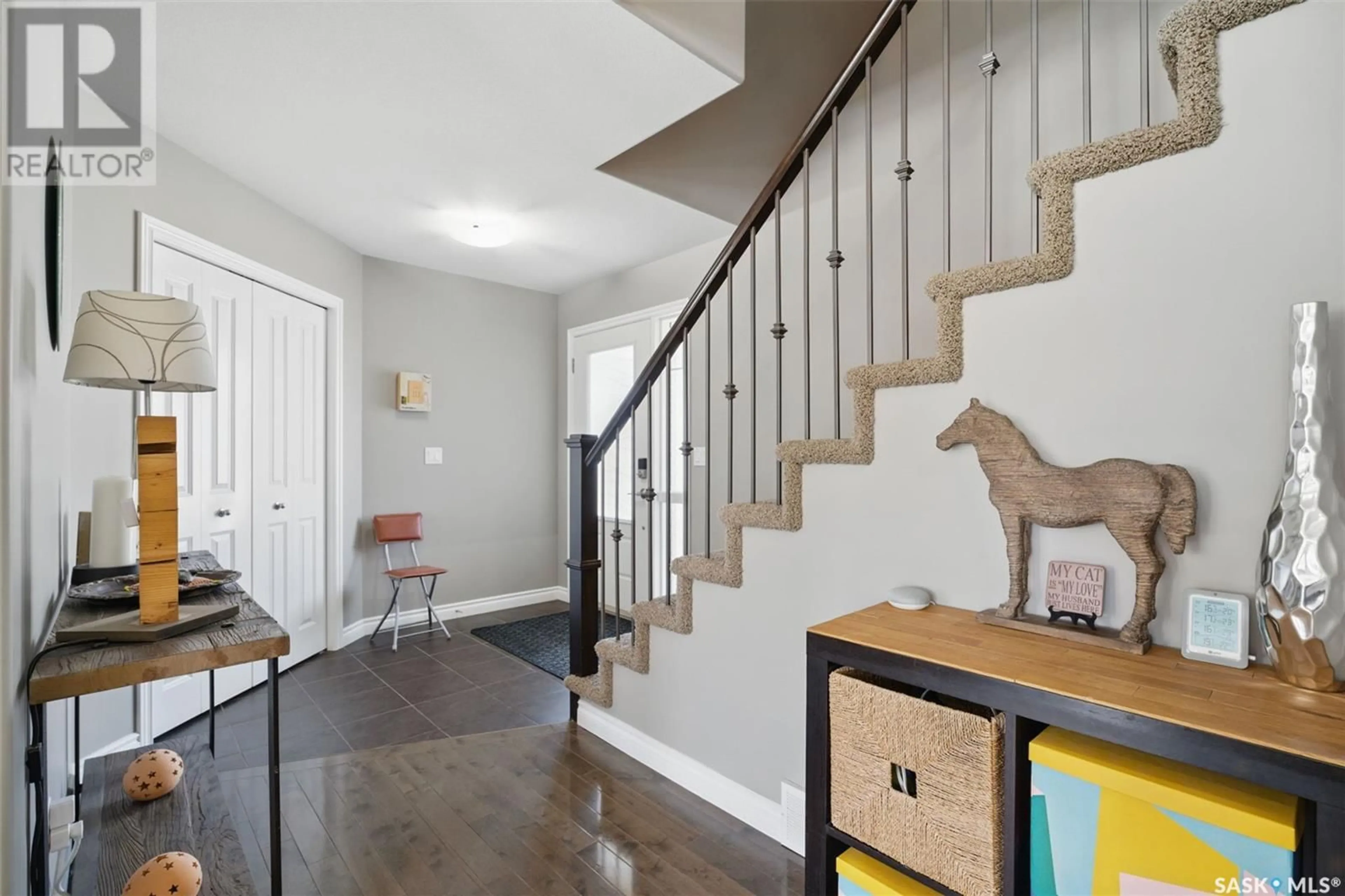 Indoor entryway for 130 BLACKSTOCK COVE, Saskatoon Saskatchewan S7T0H4