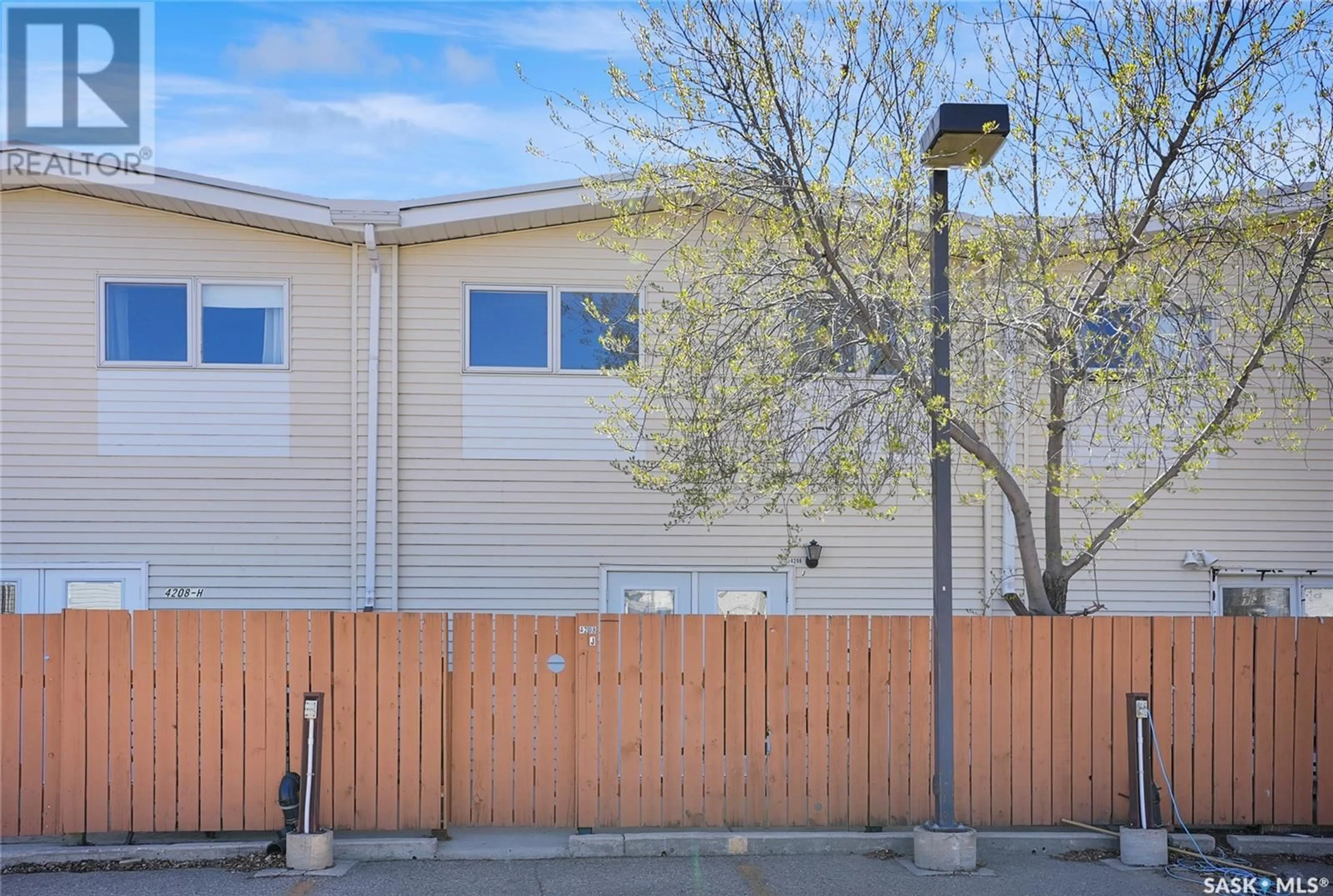 Unknown for 4208 CASTLE ROAD, Regina Saskatchewan S4S4W1