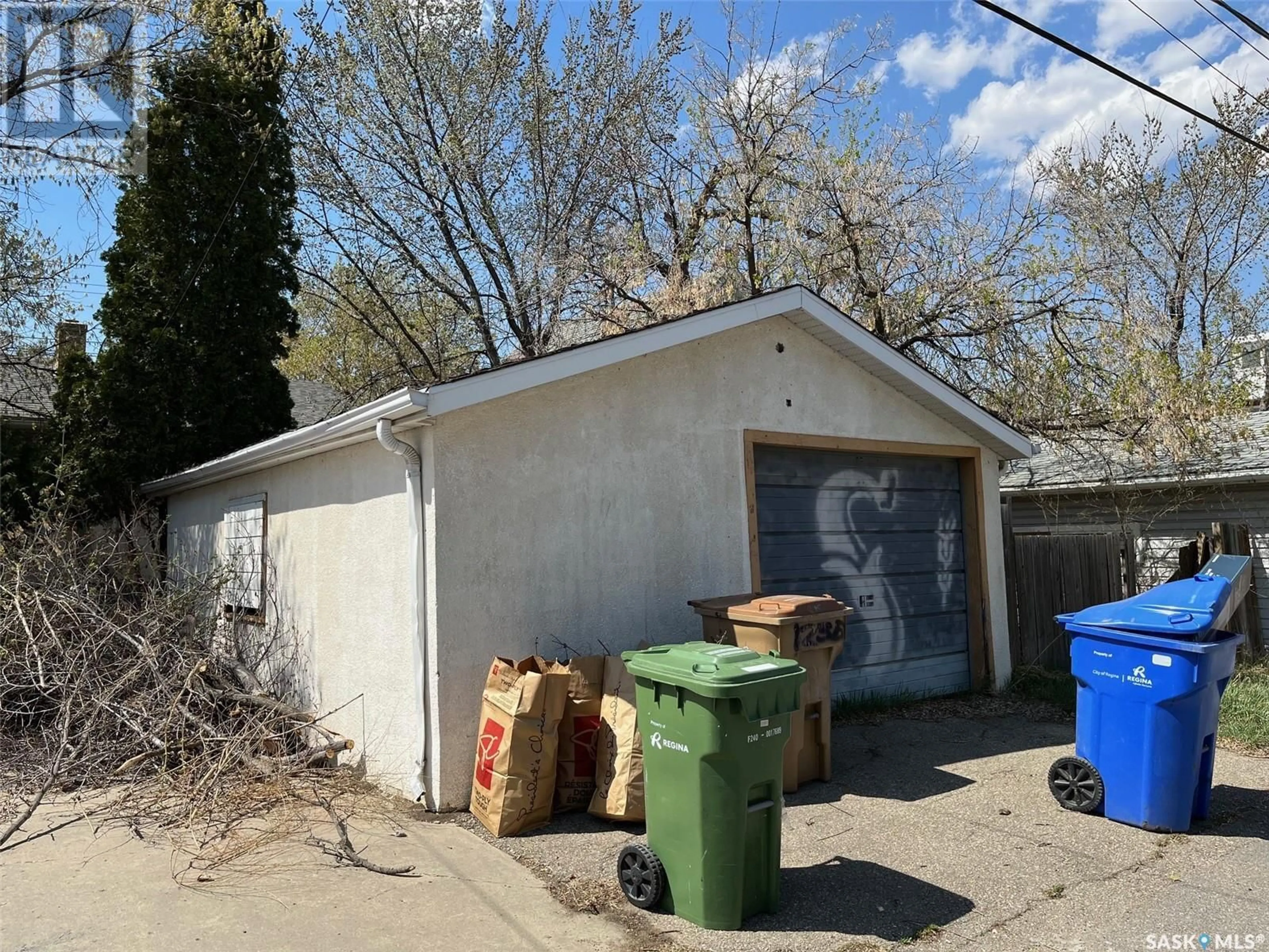 Shed for 1235 PASQUA STREET, Regina Saskatchewan S4T4L3