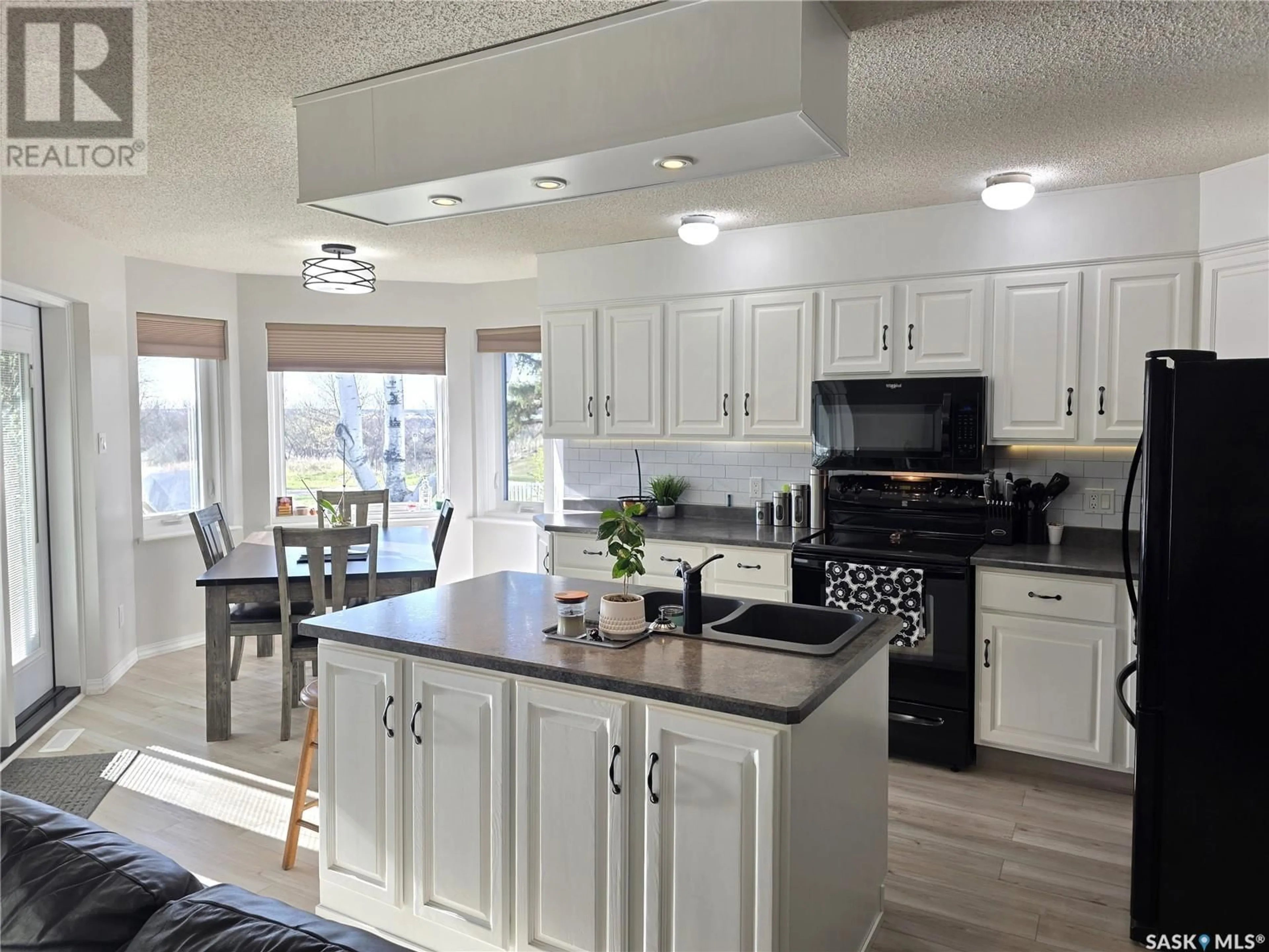 Open concept kitchen, unknown for 8 POPLAR PLACE, Outlook Saskatchewan S0L2N0