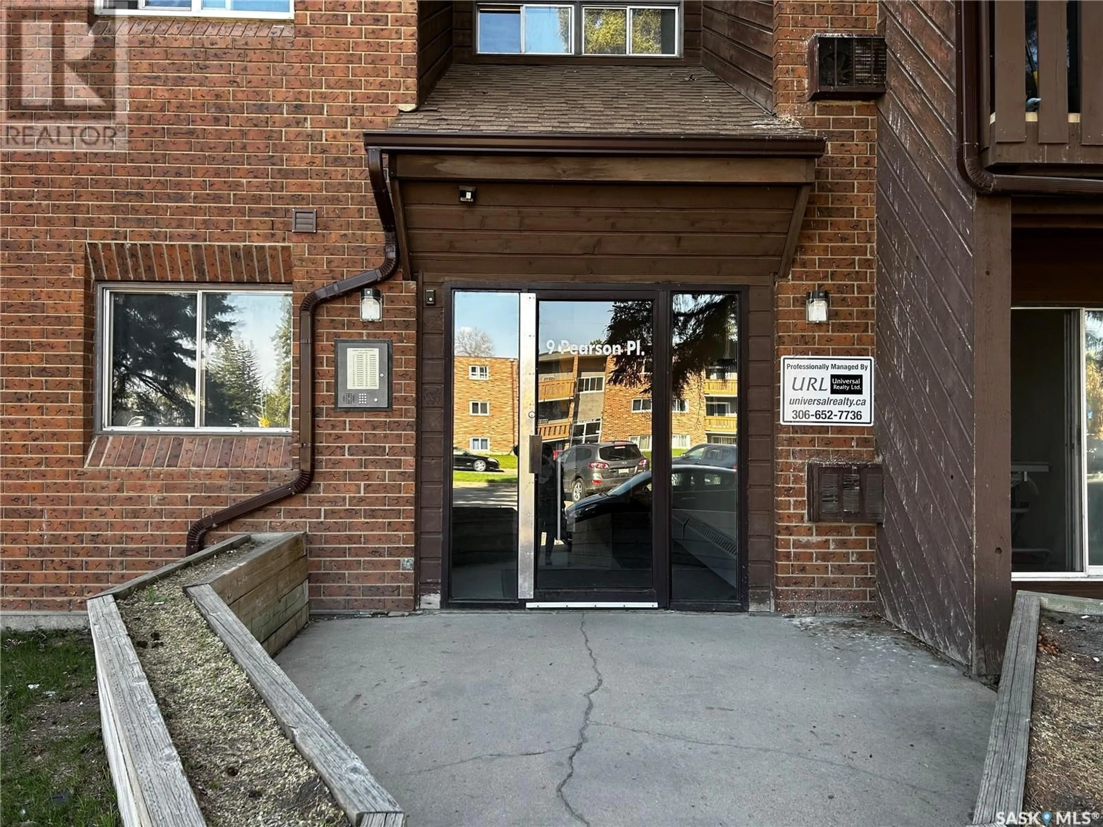 Indoor foyer for 18 9 PEARSON PLACE, Saskatoon Saskatchewan S7L4S7