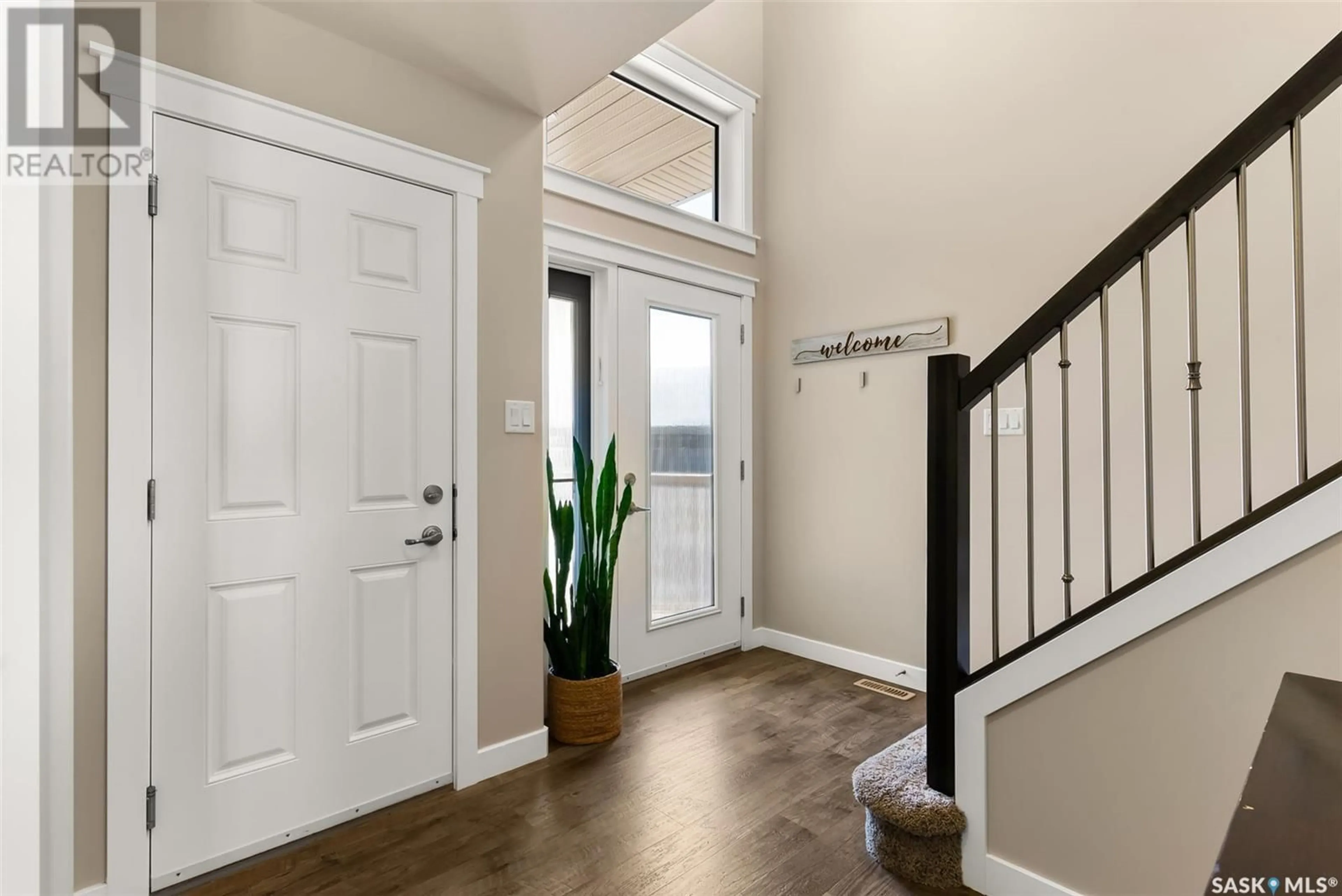 Indoor entryway for 306 PLAINS COURT, Pilot Butte Saskatchewan S0G3Z0