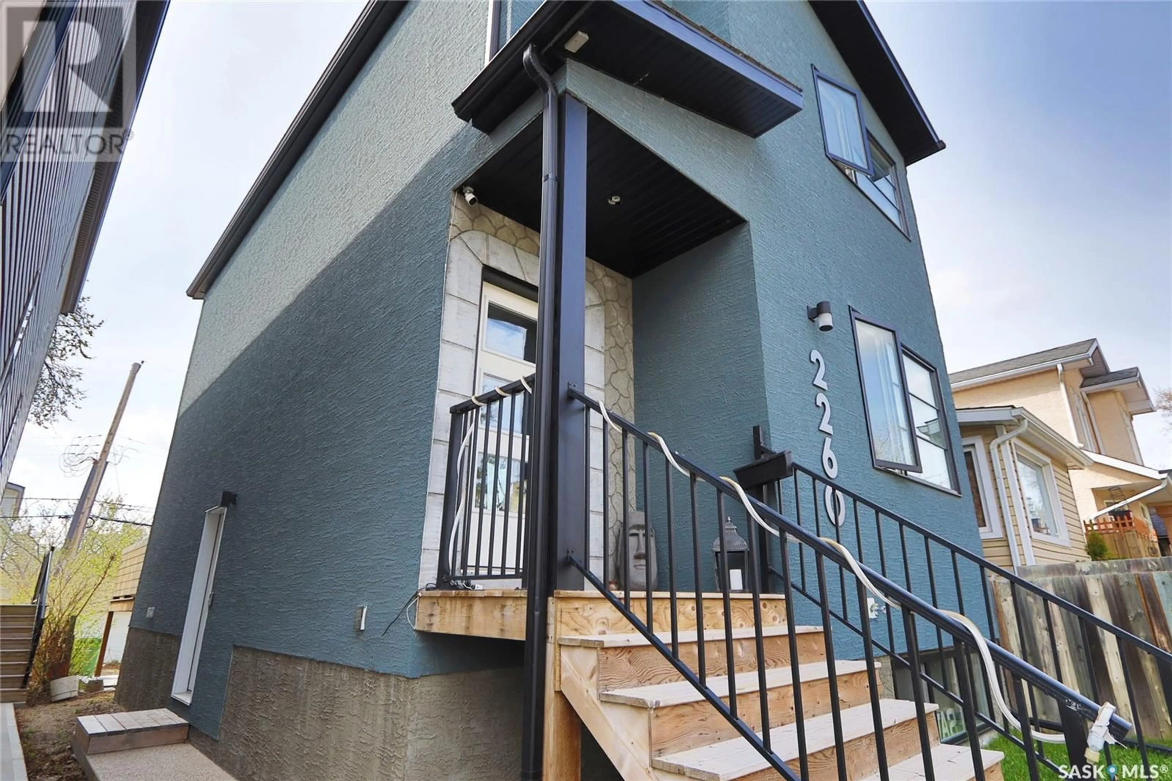 Unknown for 2260 WASCANA STREET, Regina Saskatchewan S4S6Y9