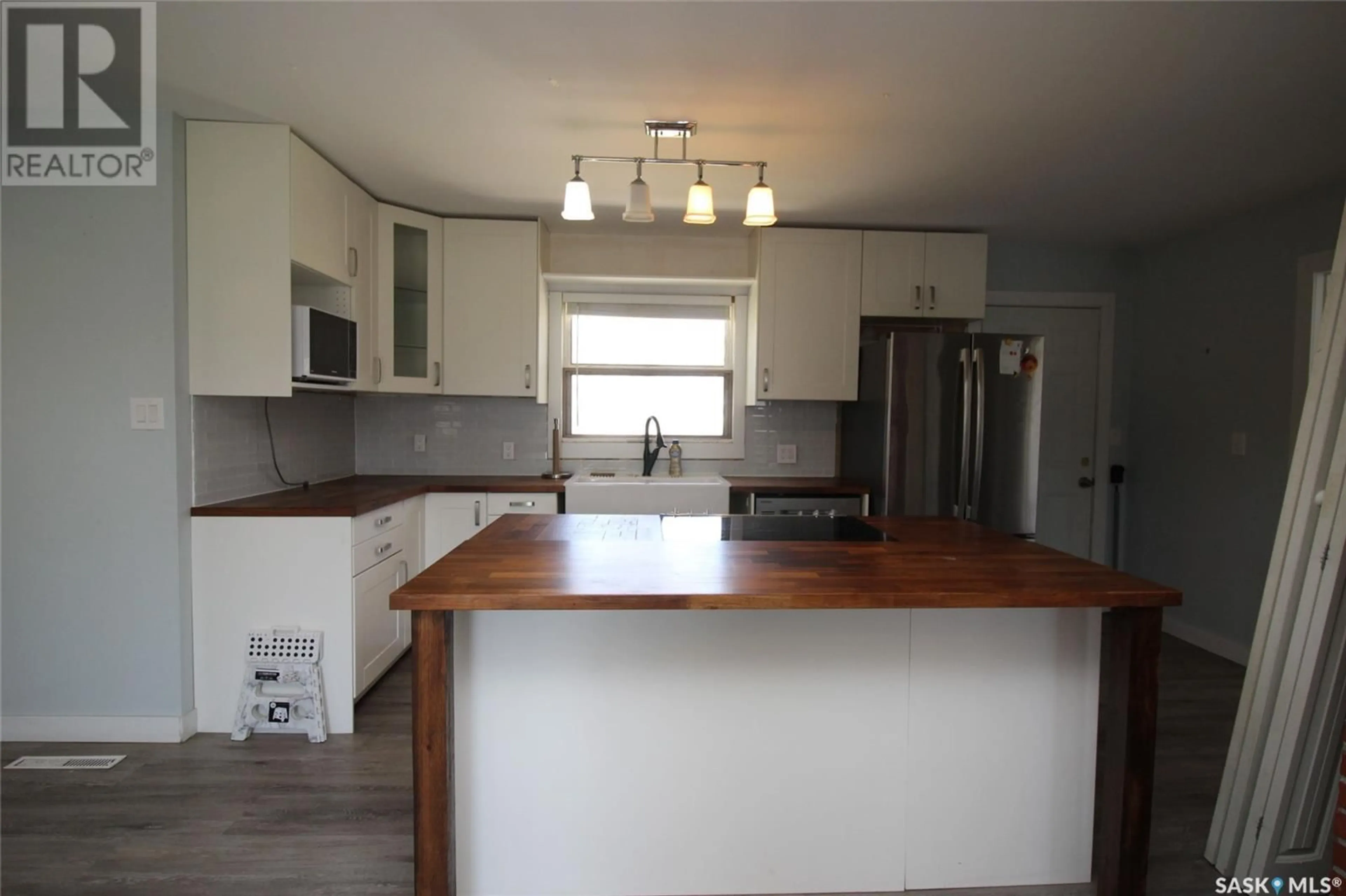 Standard kitchen, unknown for 442 FRONT STREET, Eastend Saskatchewan S0N0T0