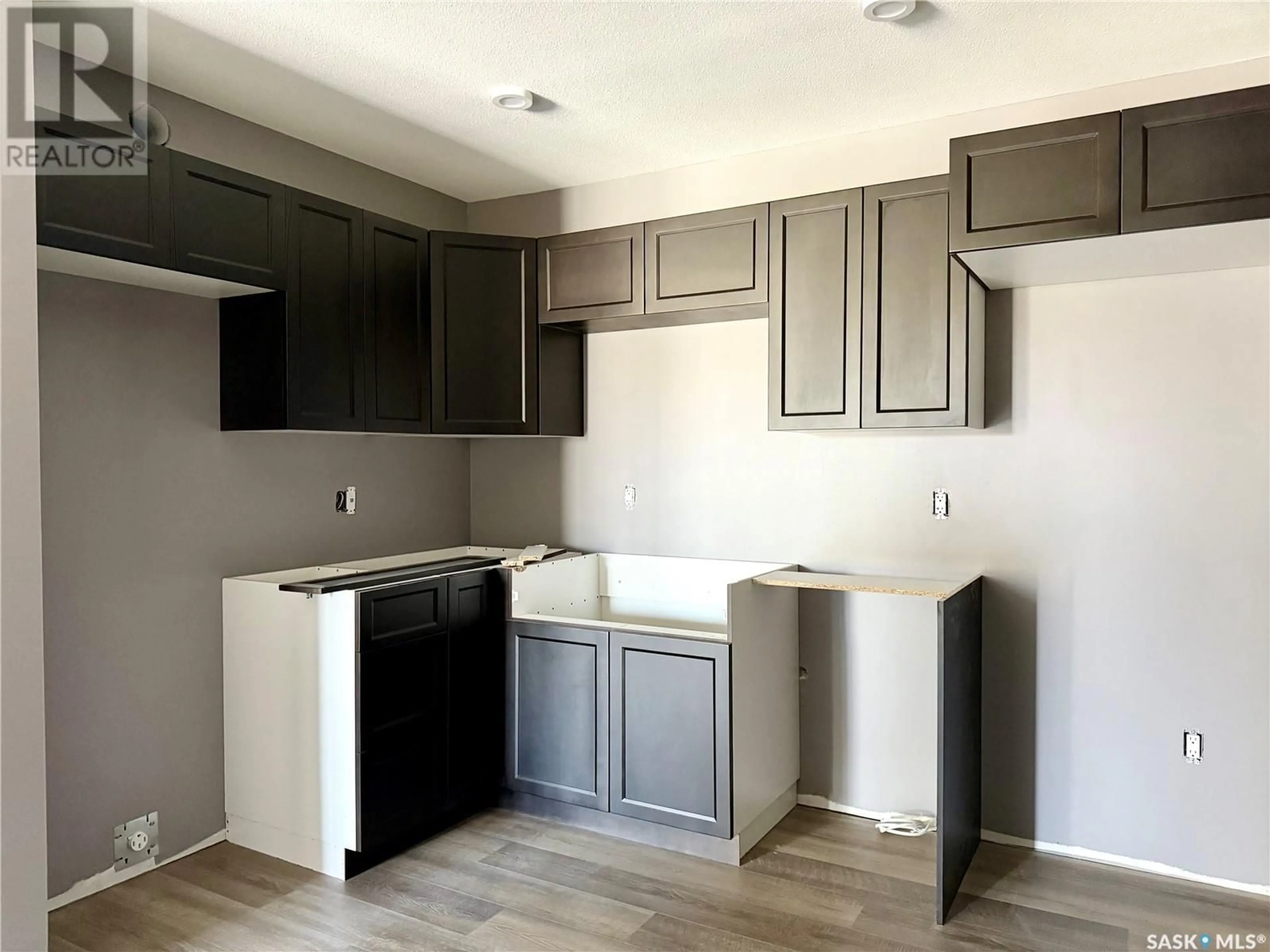 Open concept kitchen, unknown for 402 607 10TH STREET, Humboldt Saskatchewan S0K2A0