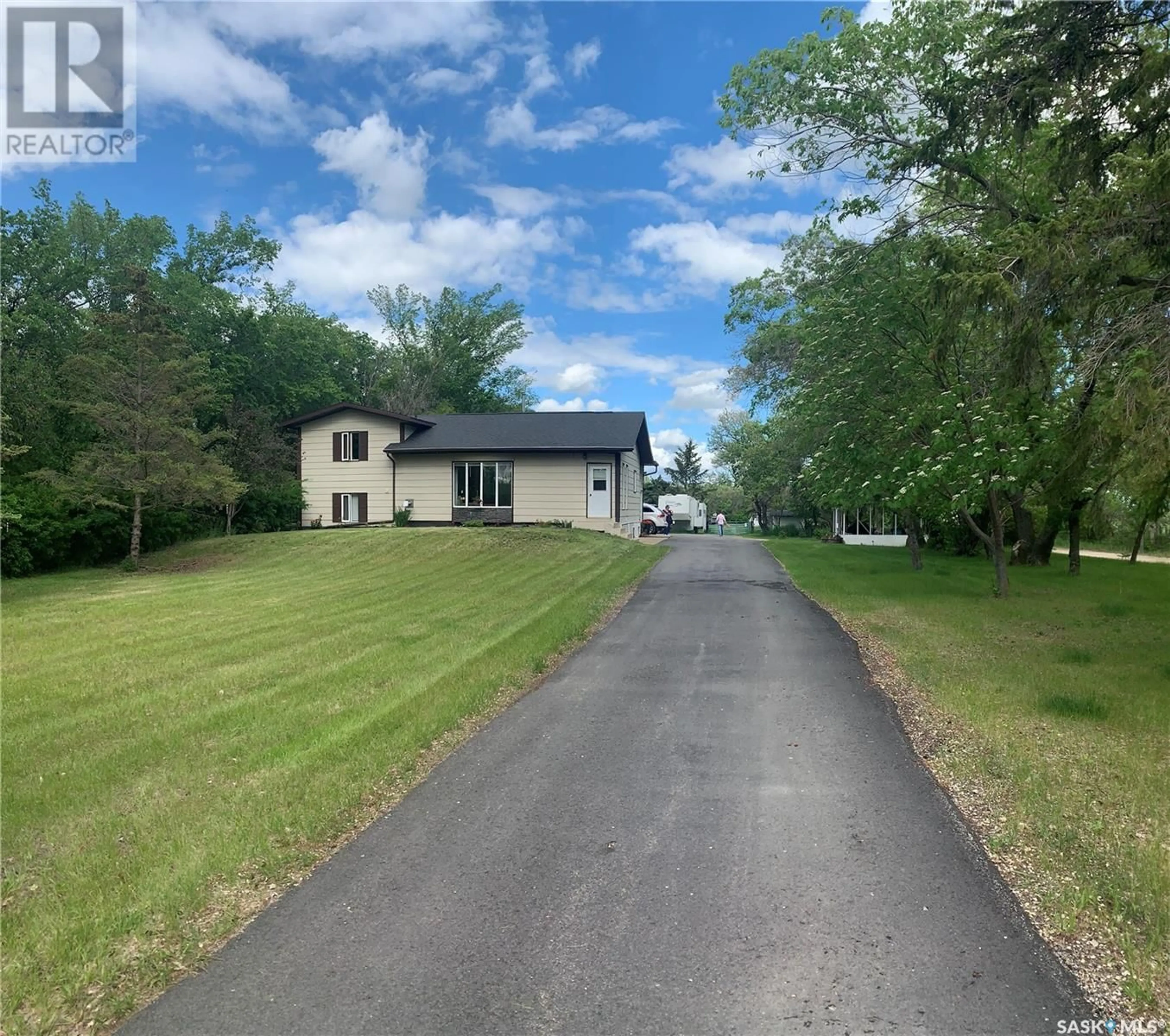 A pic from outside/outdoor area/front of a property/back of a property/a pic from drone, street for 307 365 HIGHWAY, Manitou Beach Saskatchewan S0K4T1