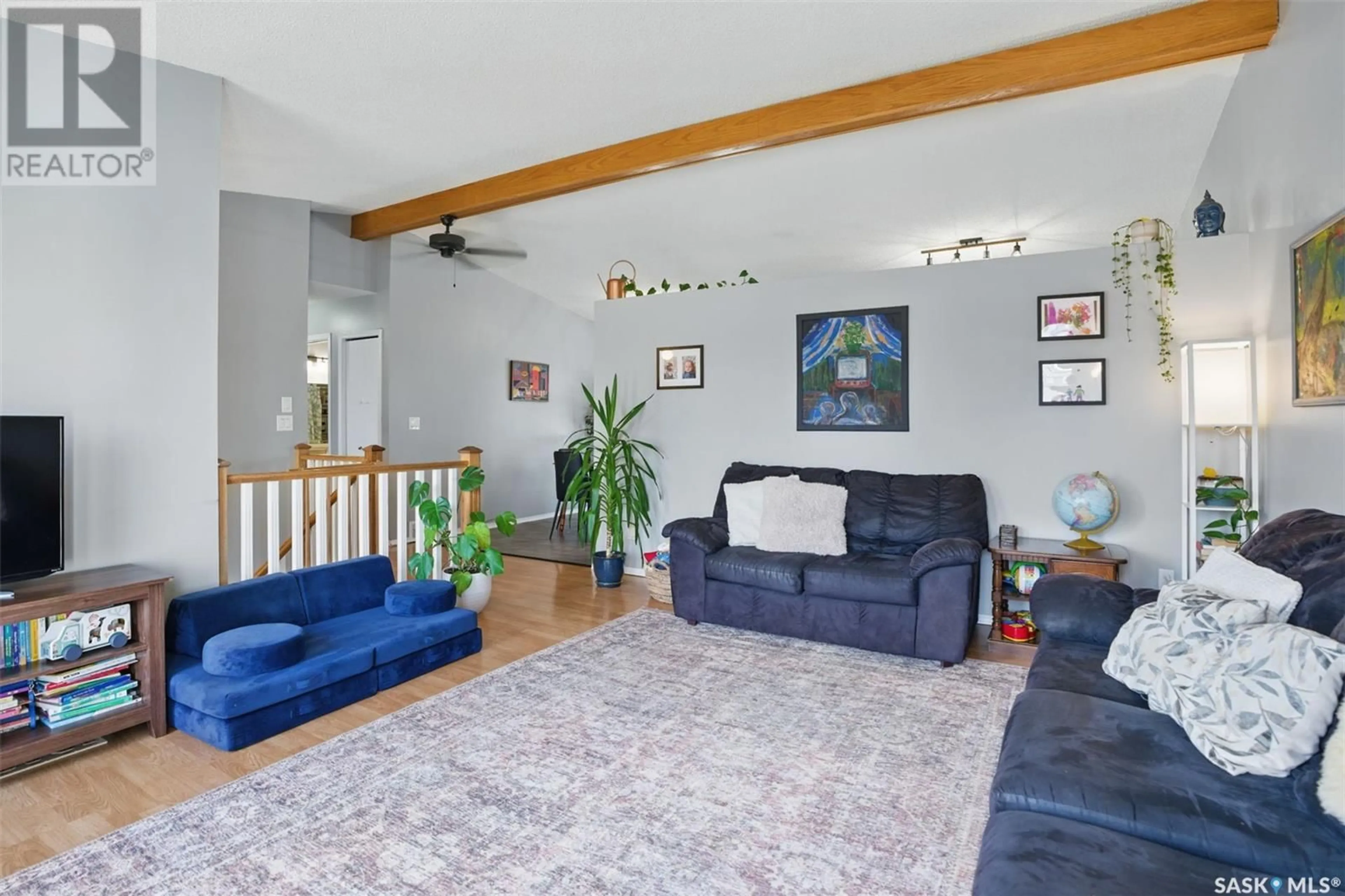 Living room with furniture, unknown for 142 STAIGH CRESCENT, Saskatoon Saskatchewan S7N3T3