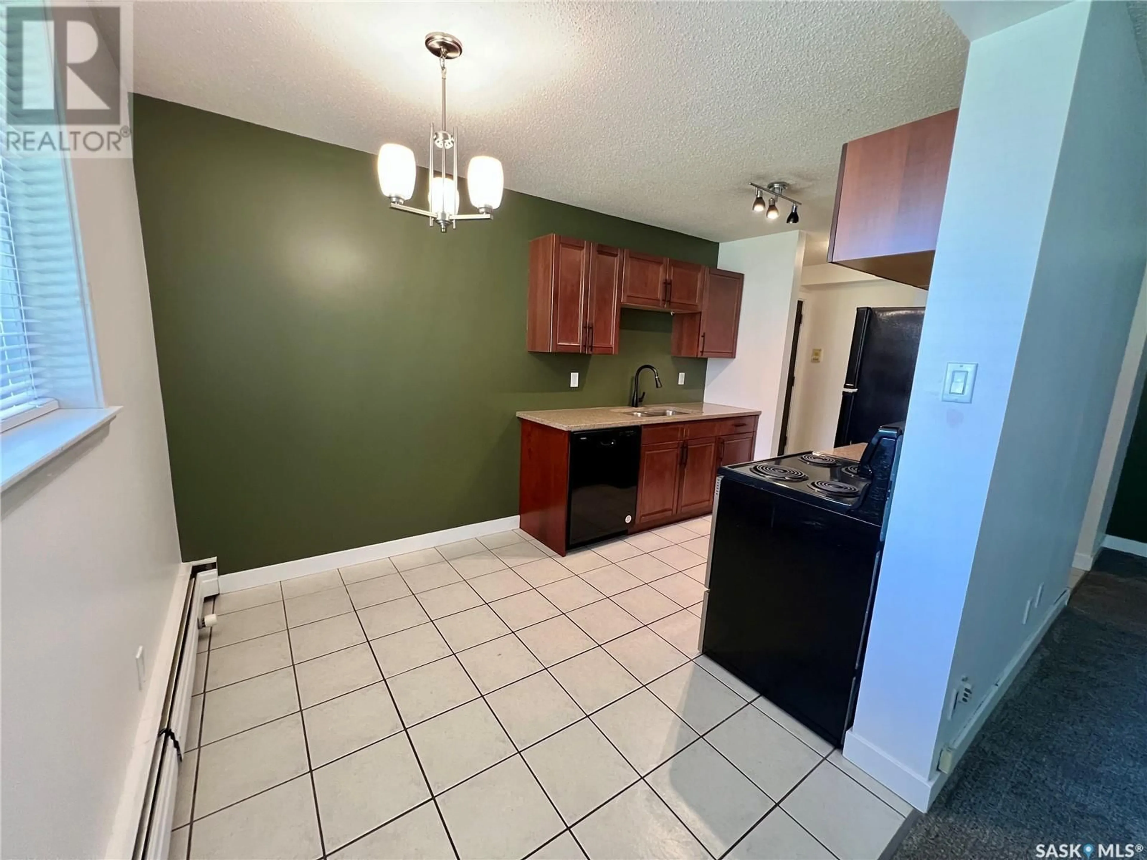 Unknown for 6 208 LINDSAY PLACE, Saskatoon Saskatchewan S7H3E6