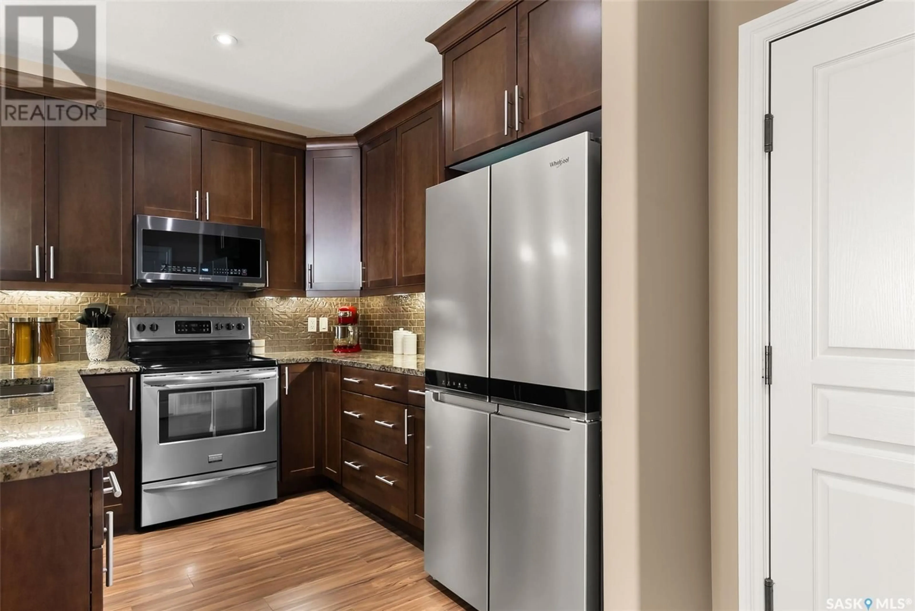 Standard kitchen, unknown for 304 - 3702 HAUGHTON ROAD, Regina Saskatchewan S4V3K1