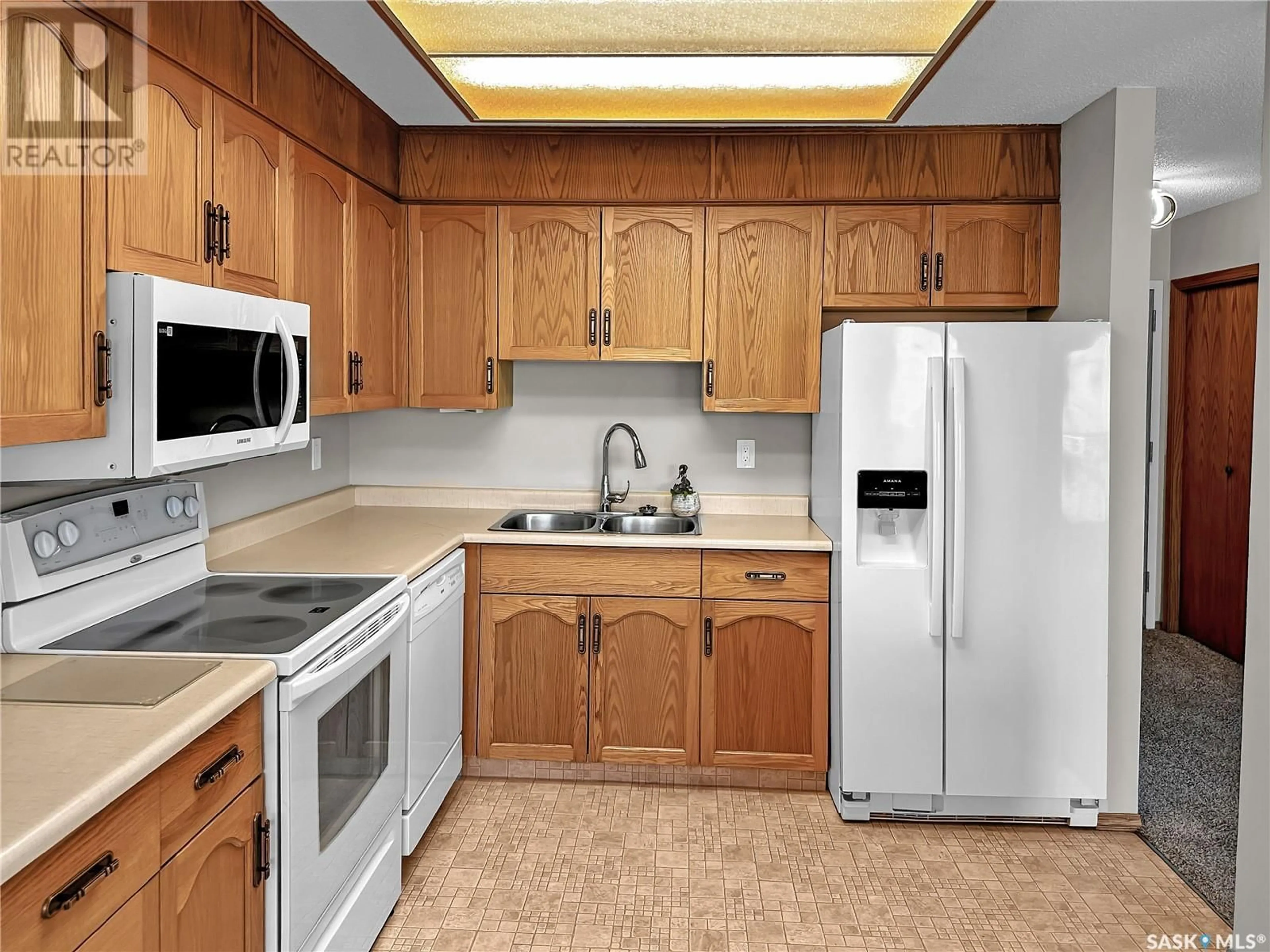 Standard kitchen, unknown for 306 - 1442 102ND STREET, North Battleford Saskatchewan S9A1G7