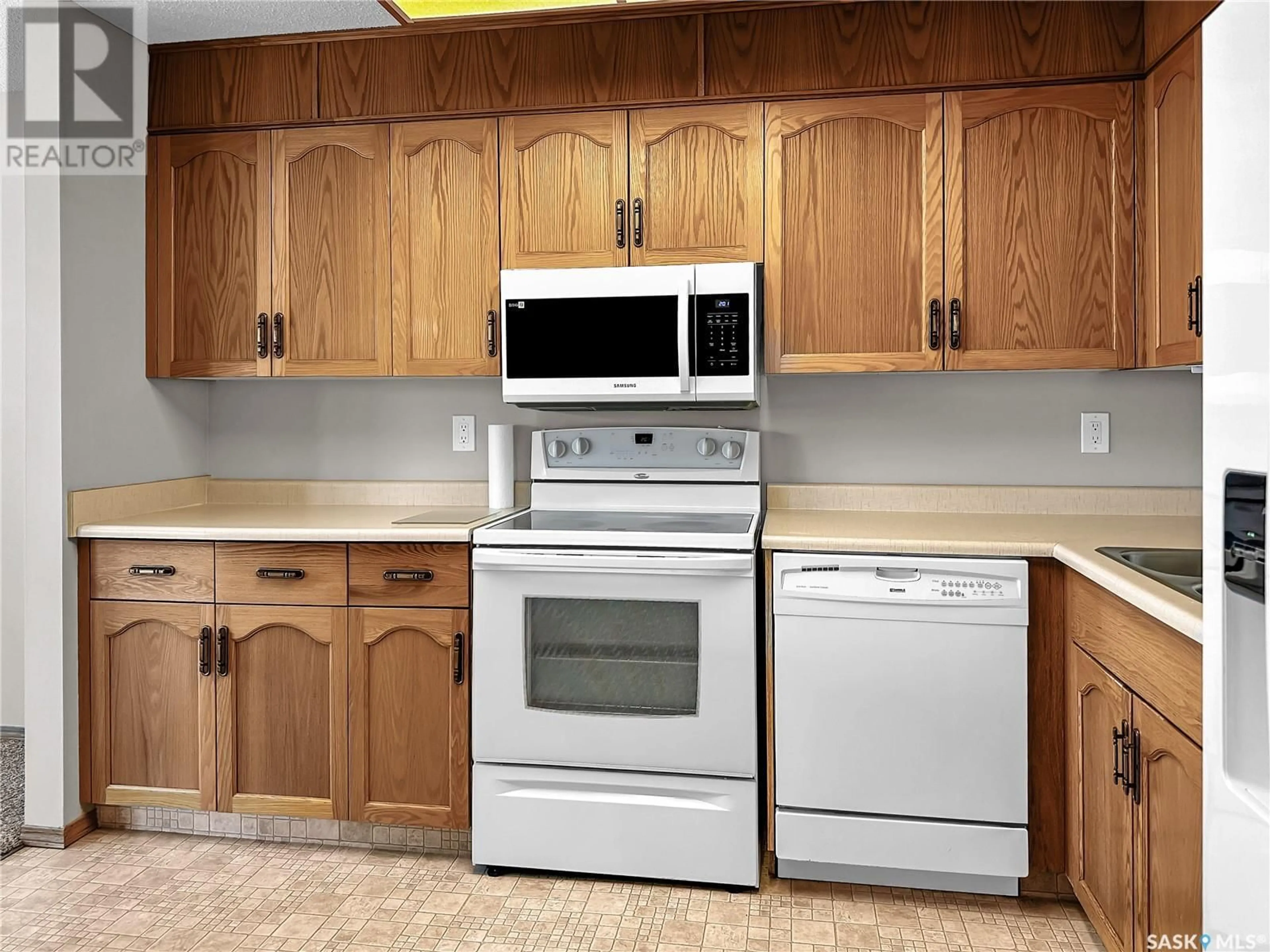 Standard kitchen, unknown for 306 - 1442 102ND STREET, North Battleford Saskatchewan S9A1G7