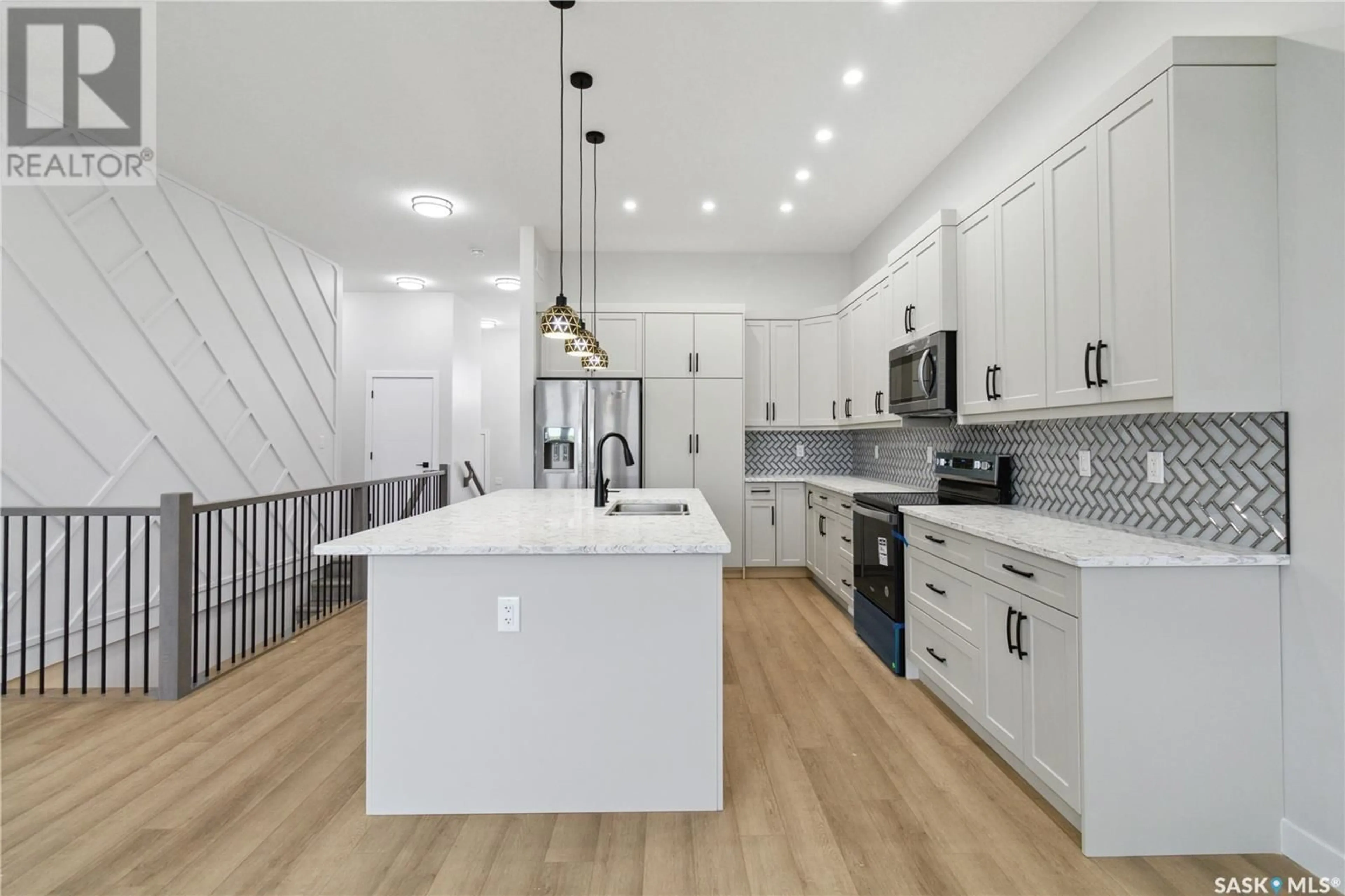 Open concept kitchen, unknown for 274 STROMBERG COURT, Saskatoon Saskatchewan S7L6M9
