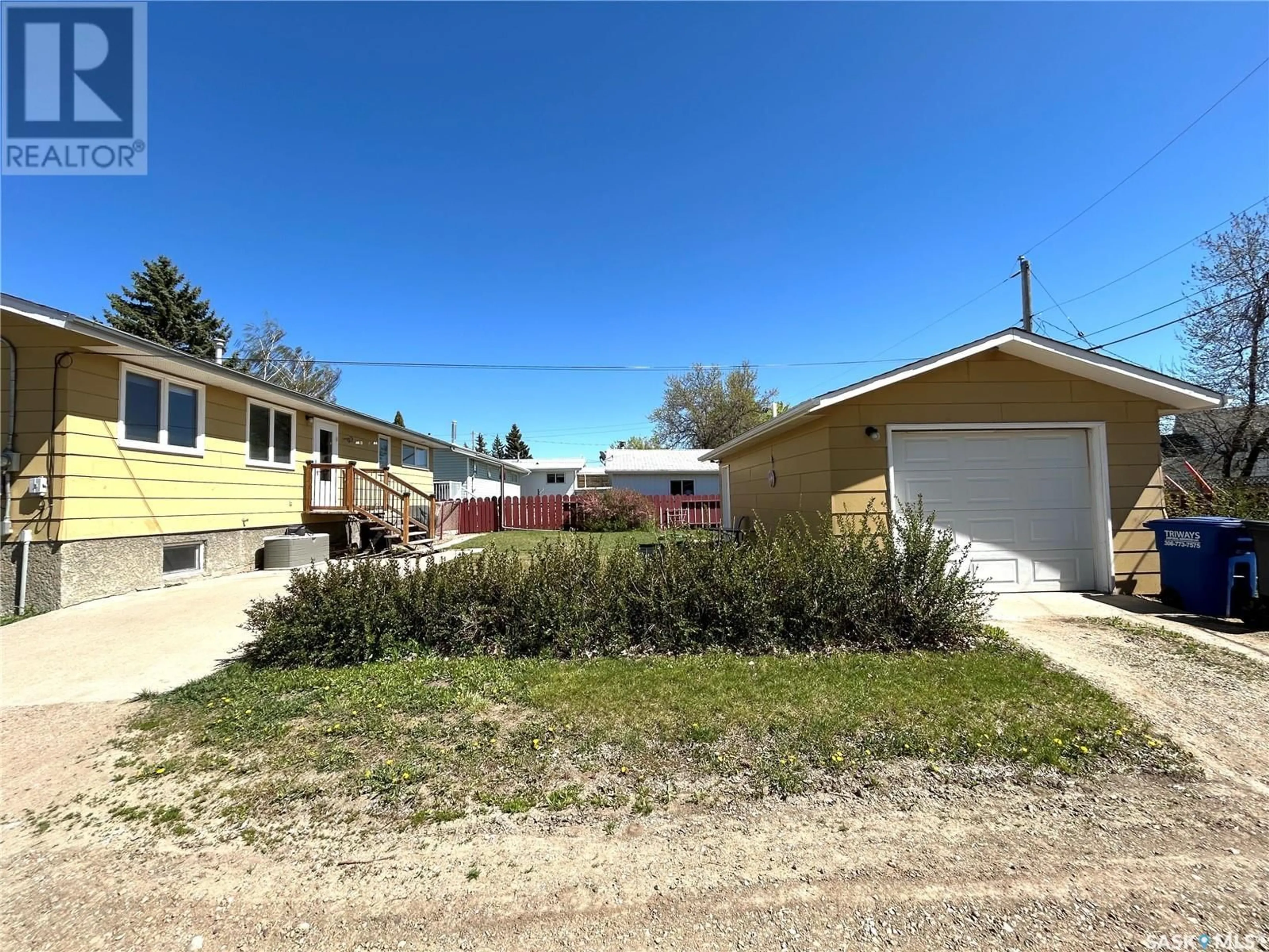 Unknown for 1009 3RD AVENUE, Maple Creek Saskatchewan S0N1N0