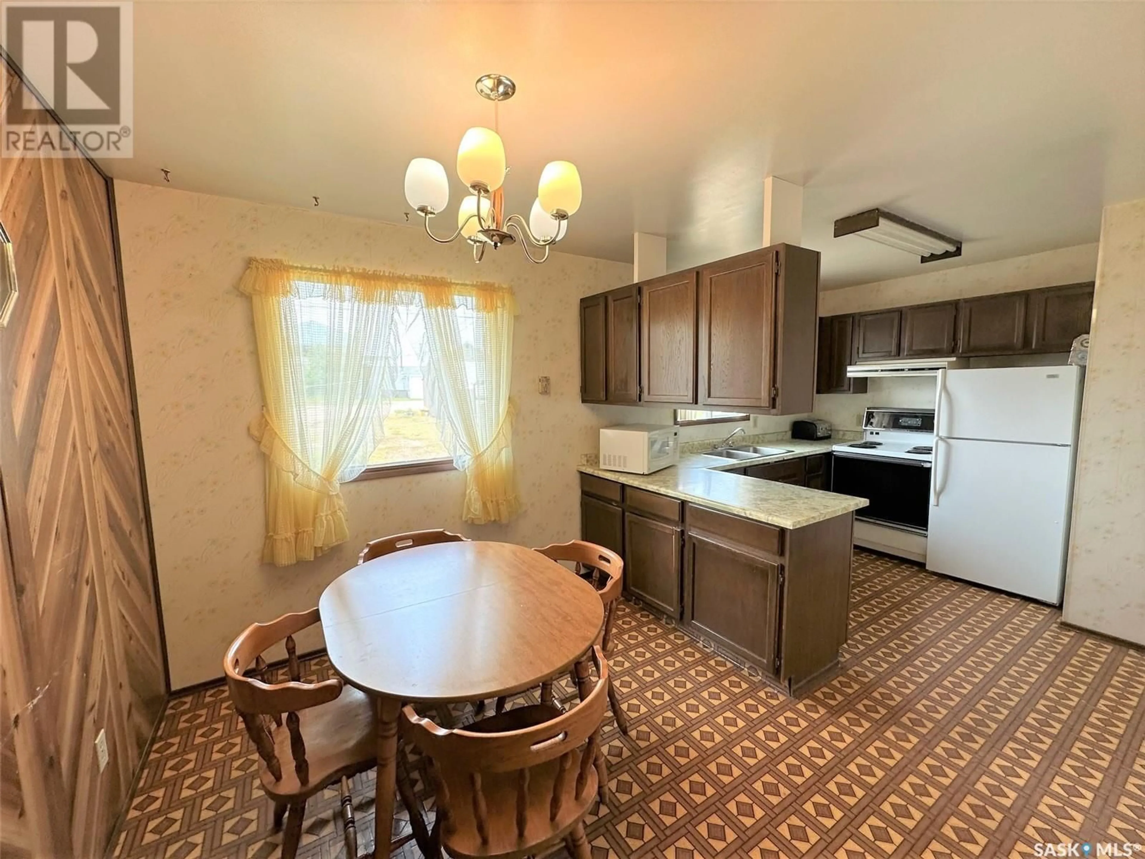 Standard kitchen, unknown for 113 PRINCE STREET, Hudson Bay Saskatchewan S0E0Y0