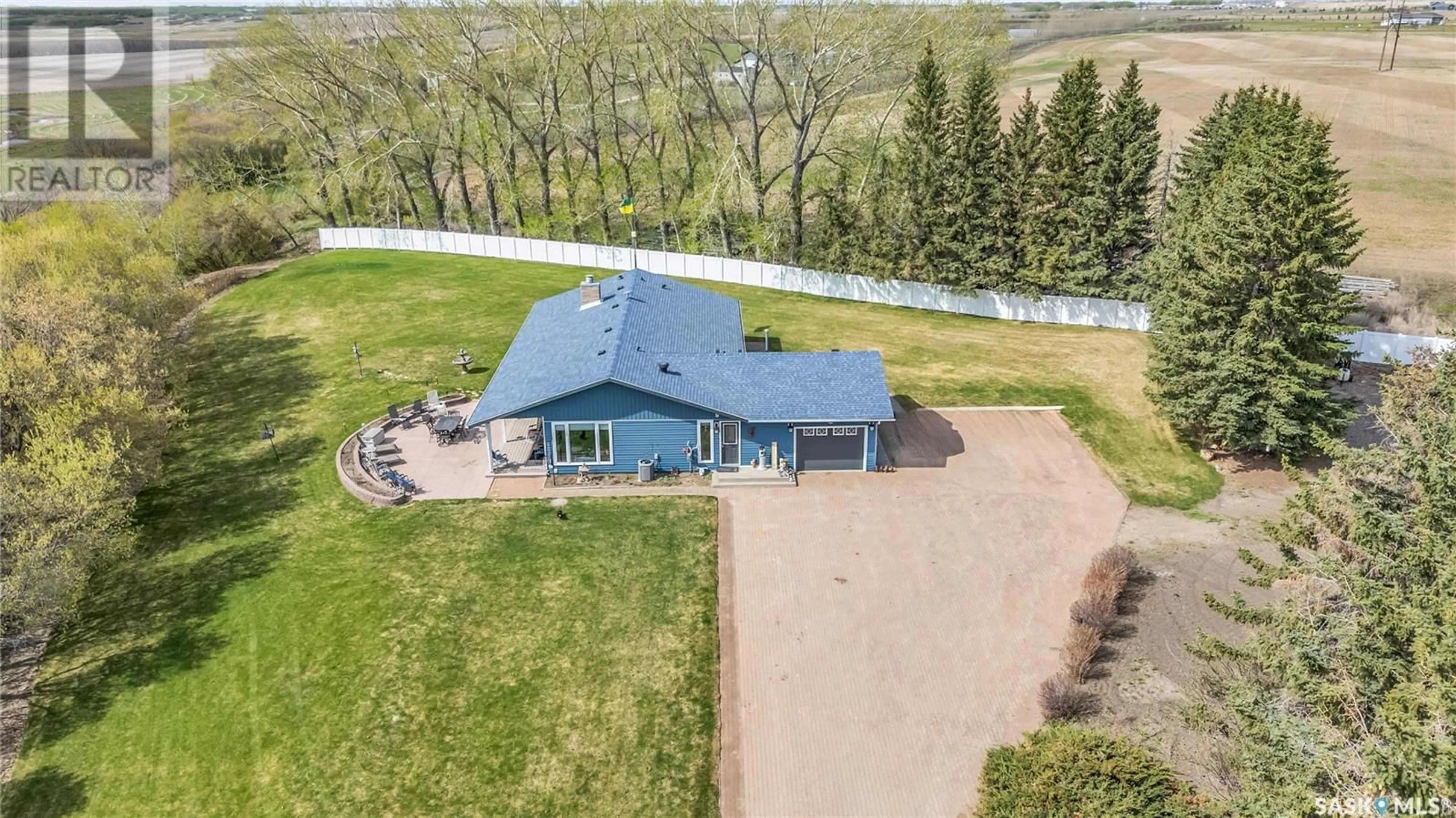 A pic from outside/outdoor area/front of a property/back of a property/a pic from drone, water/lake/river/ocean view for 225 VALLEY ROAD, Corman Park Rm No. 344 Saskatchewan S7K3J6