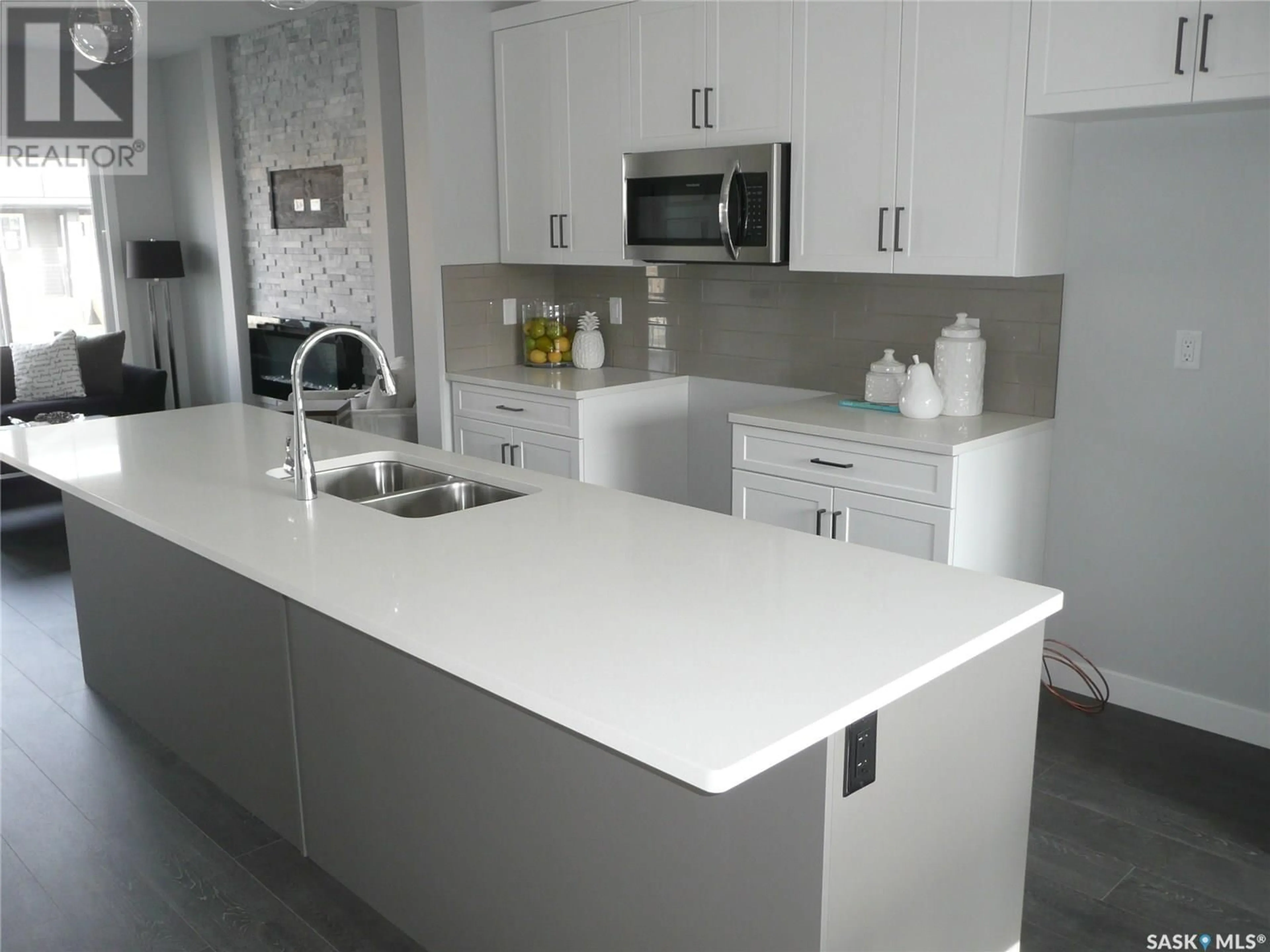 Contemporary kitchen, ceramic/tile floor for 326 COWESSESS ROAD, Saskatoon Saskatchewan S7V1Y4