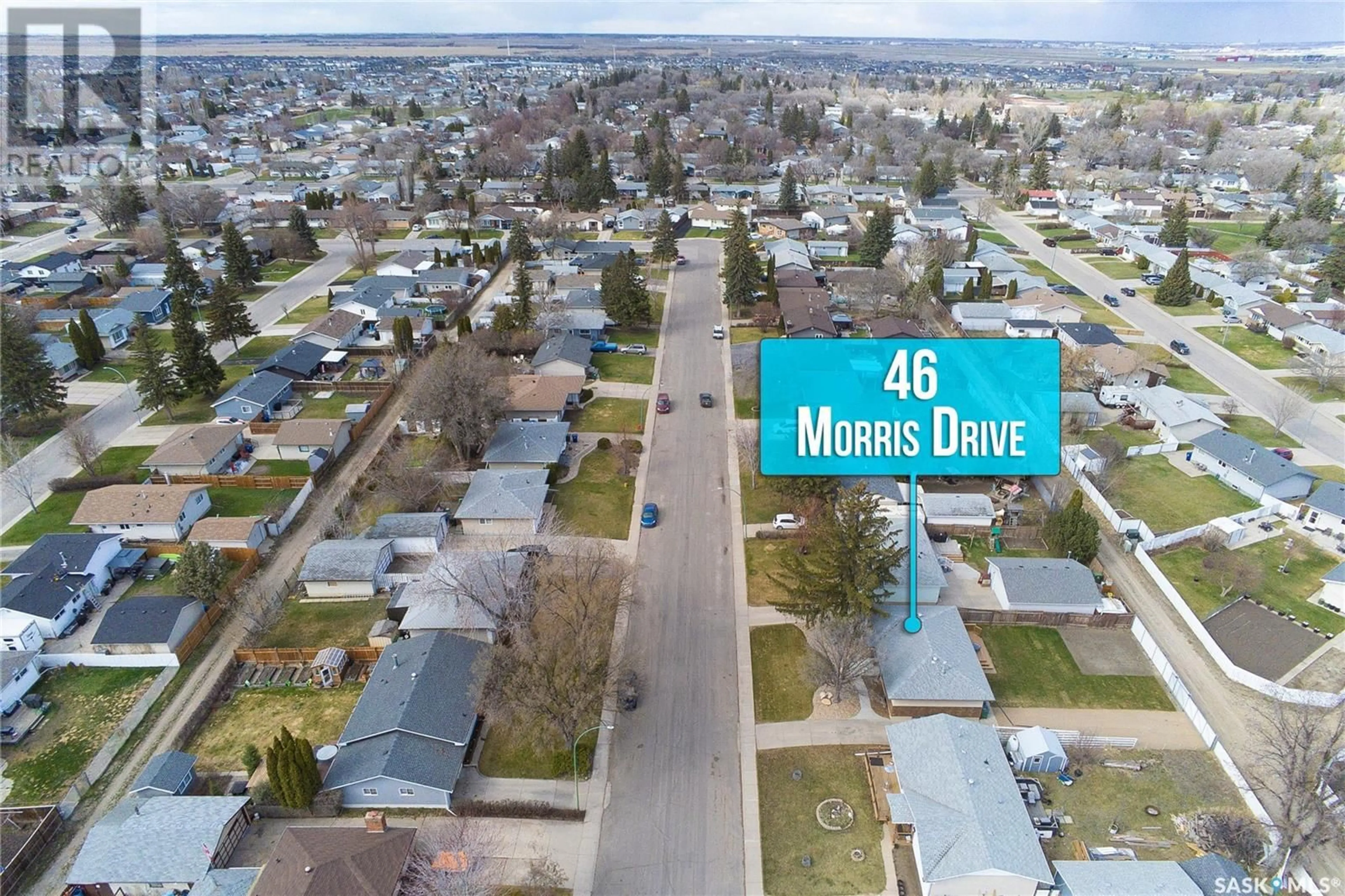 A pic from outside/outdoor area/front of a property/back of a property/a pic from drone, street for 46 MORRIS DRIVE, Saskatoon Saskatchewan S7L3T9