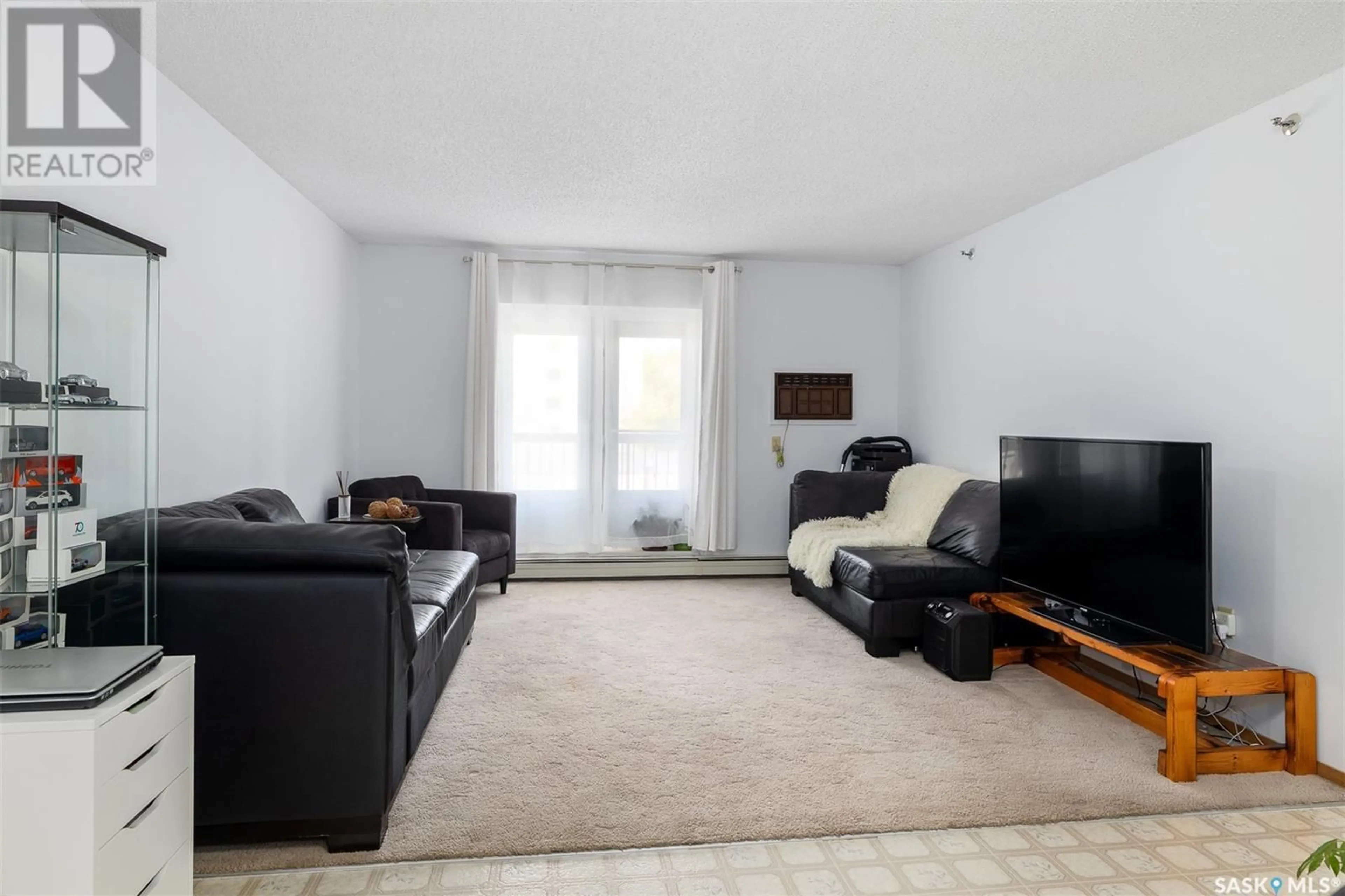 Living room with furniture, unknown for 405 - 305 5TH AVENUE, Saskatoon Saskatchewan S7K6Z3