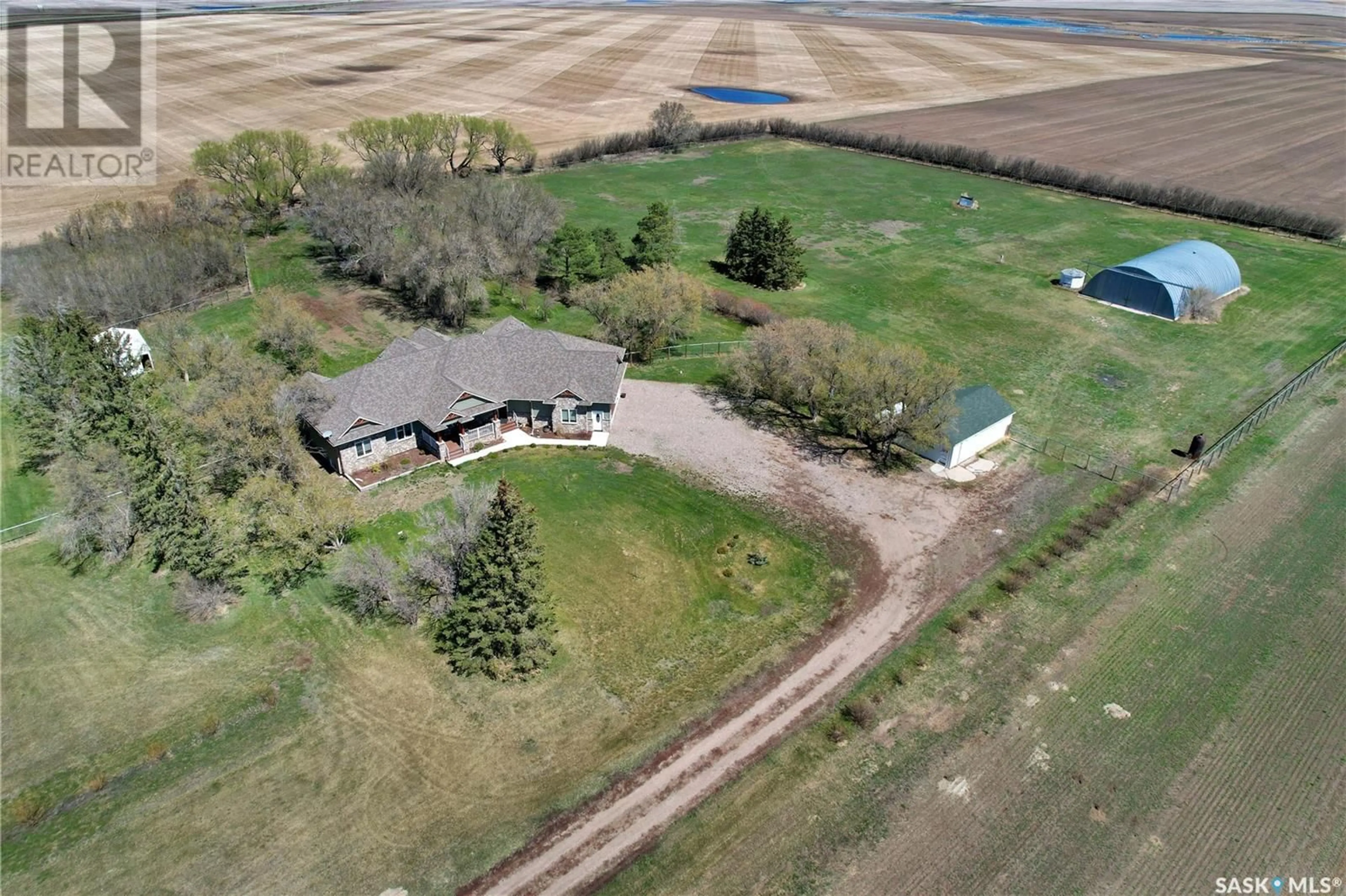 A pic from outside/outdoor area/front of a property/back of a property/a pic from drone, unknown for Lazy S ACREAGE, Montrose Rm No. 315 Saskatchewan S0L0P0