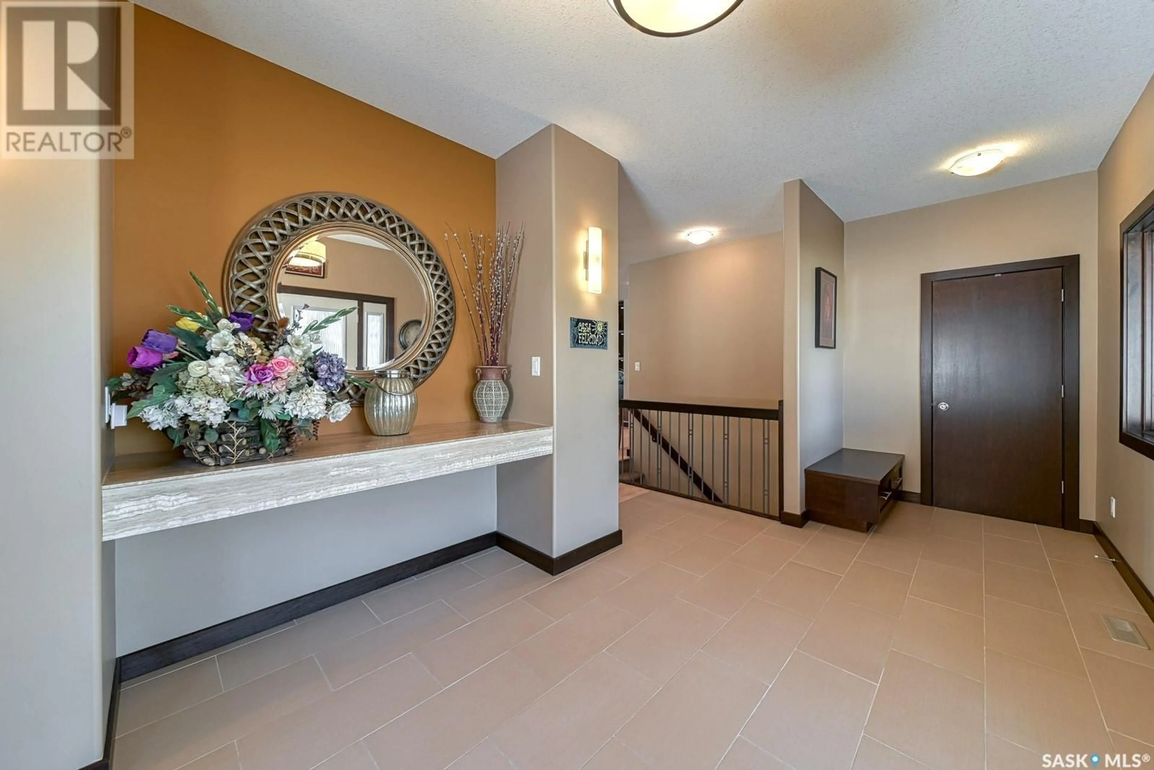 Indoor foyer for 4139 CHUKA DRIVE, Regina Saskatchewan S4V1N2