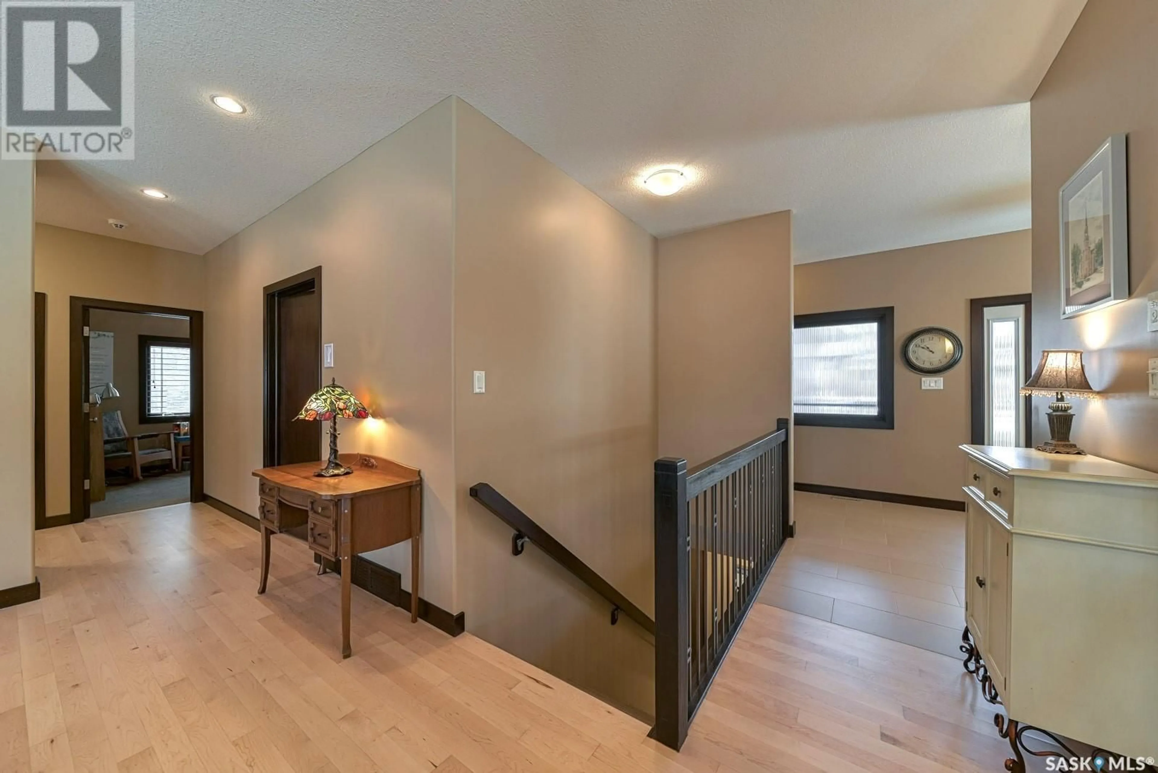 Indoor foyer for 4139 CHUKA DRIVE, Regina Saskatchewan S4V1N2