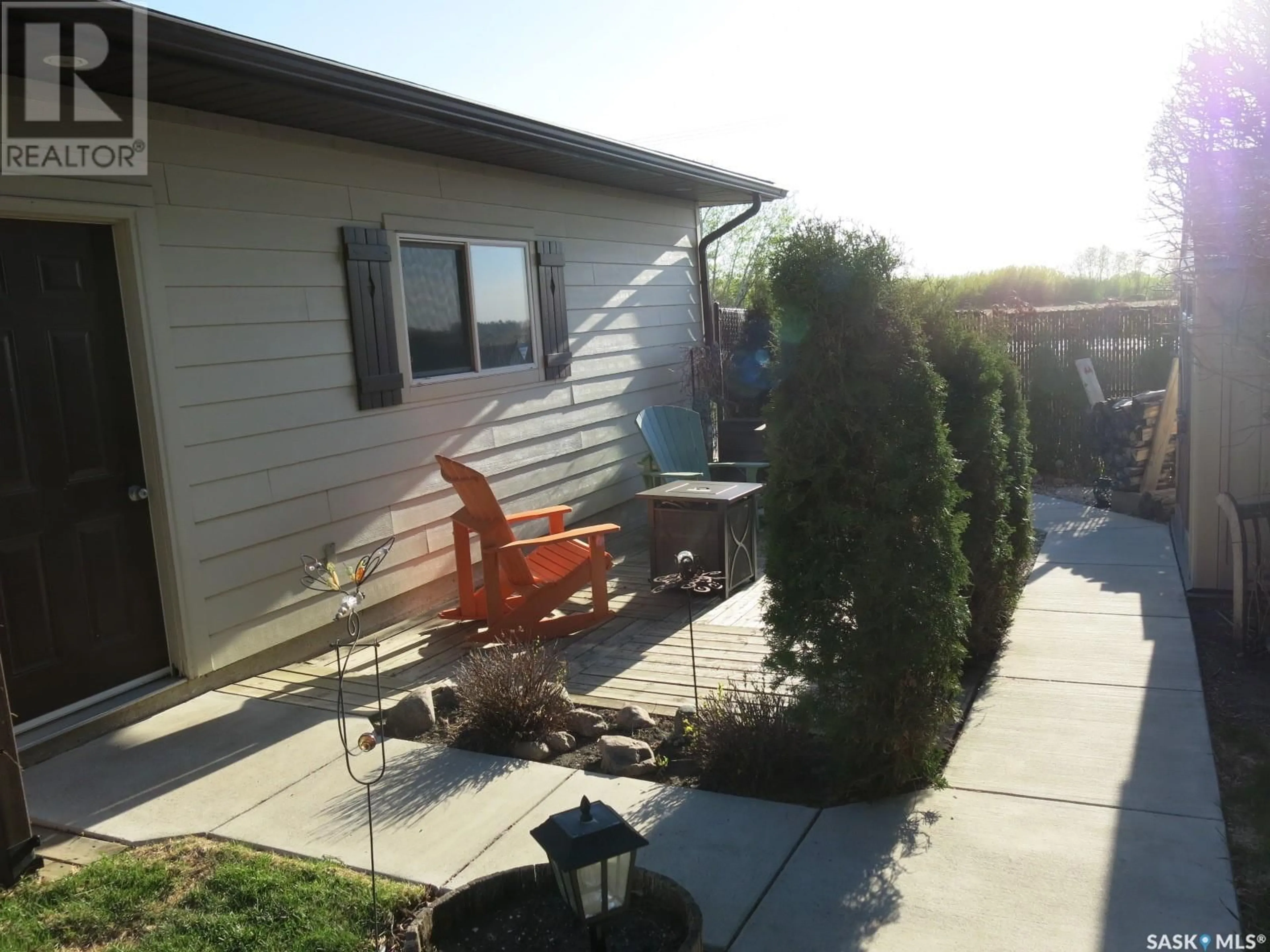 Patio, unknown for 1253 MCNAUGHTON AVENUE, Saskatoon Saskatchewan S7M3X6