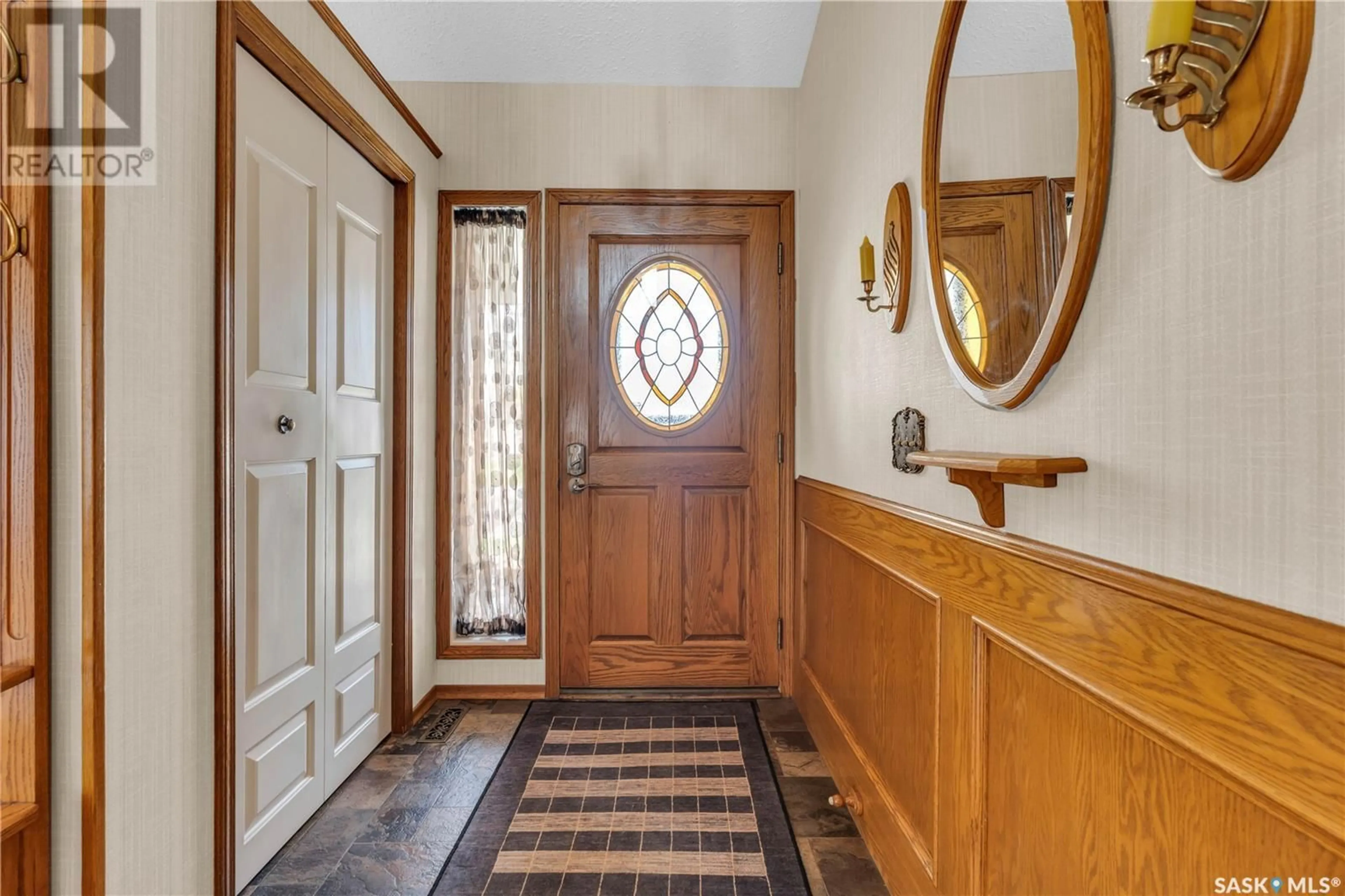 Indoor entryway for 3262 MOUNTBATTEN CRESCENT, Regina Saskatchewan S4V0Z4