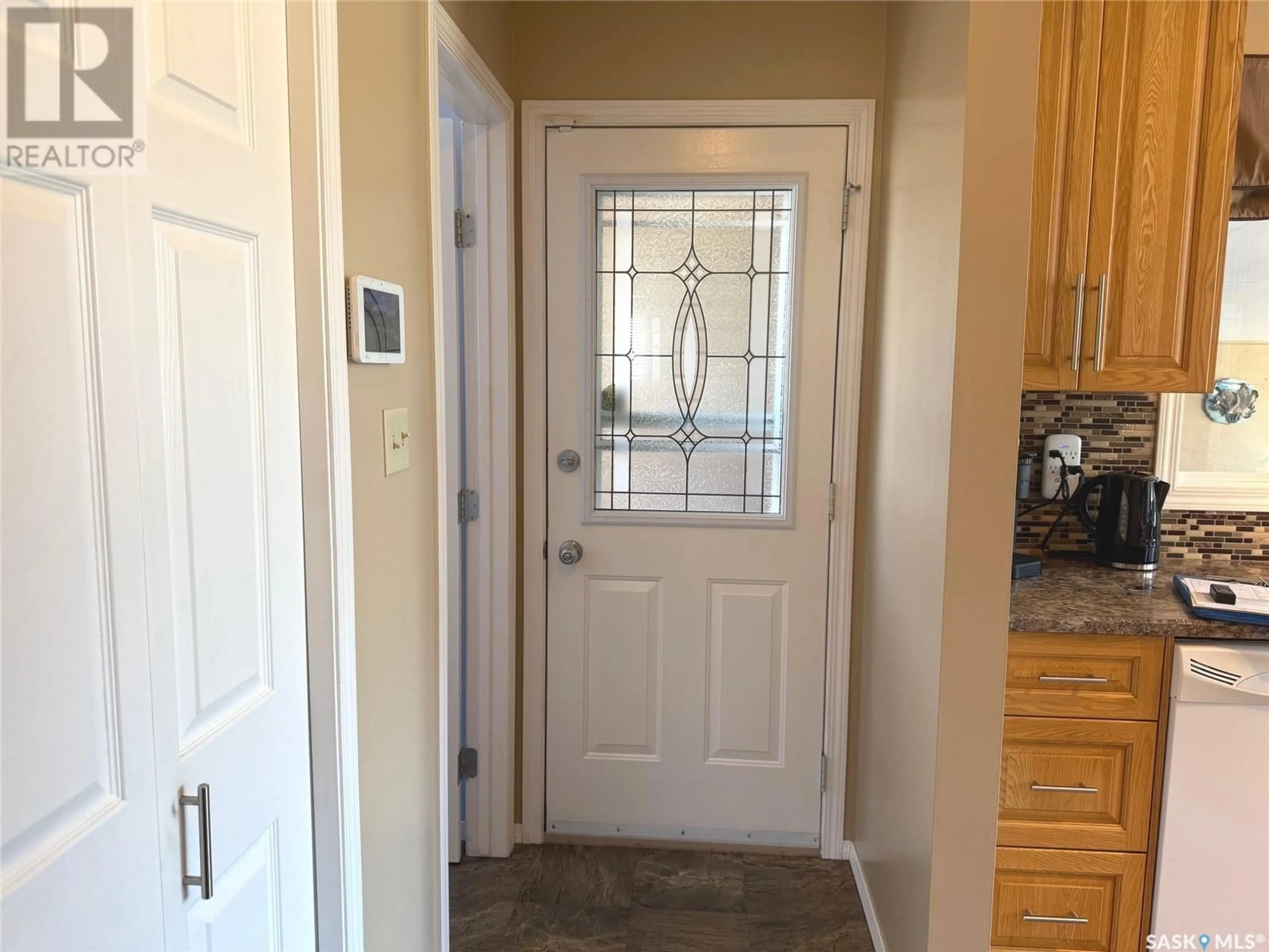 Indoor entryway for 385 HUDSON AVENUE, Fort Qu'Appelle Saskatchewan S0G1S0