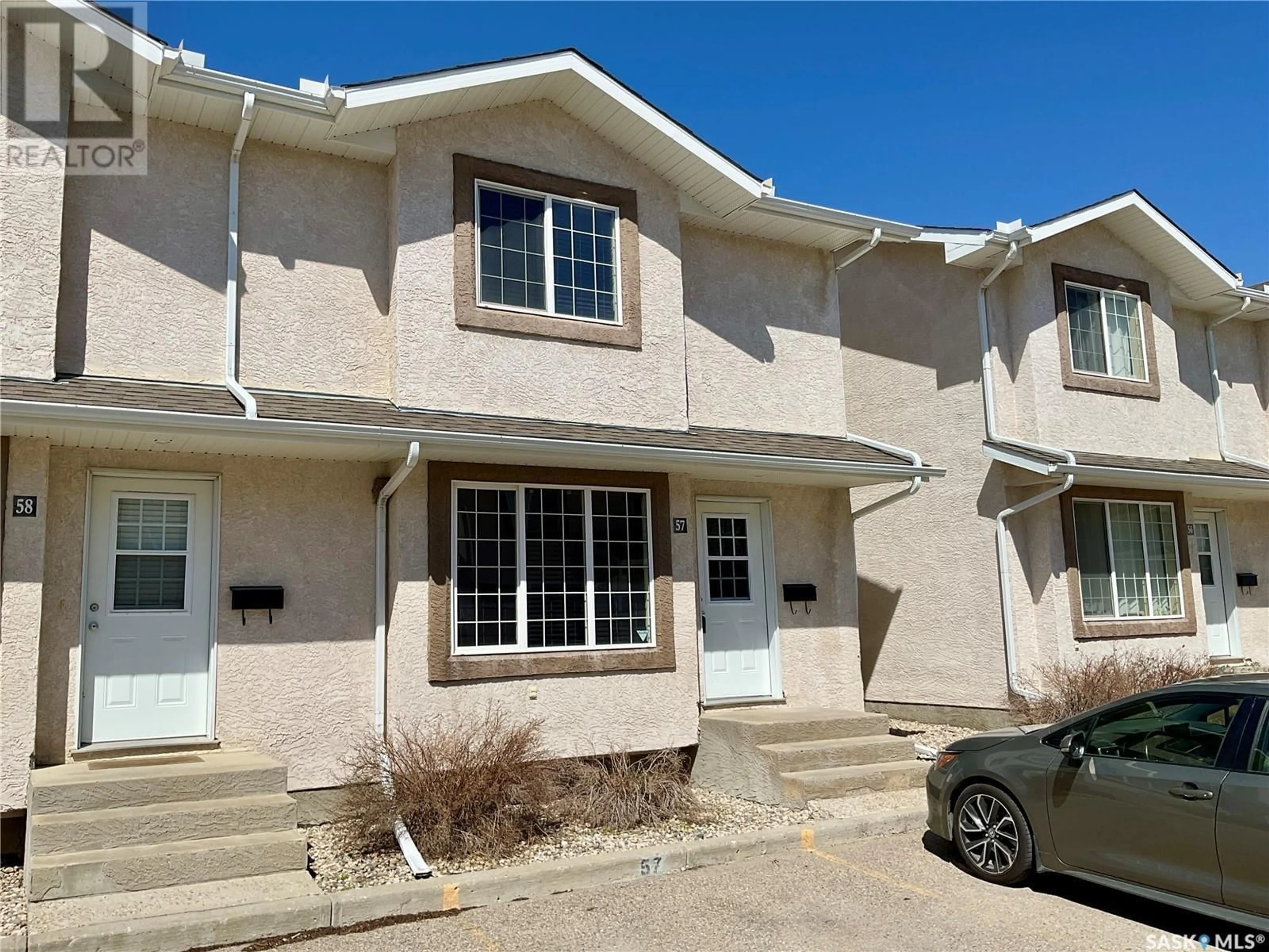 Home with vinyl exterior material, street for 57 2751 WINDSOR PARK ROAD, Regina Saskatchewan S4V1H1