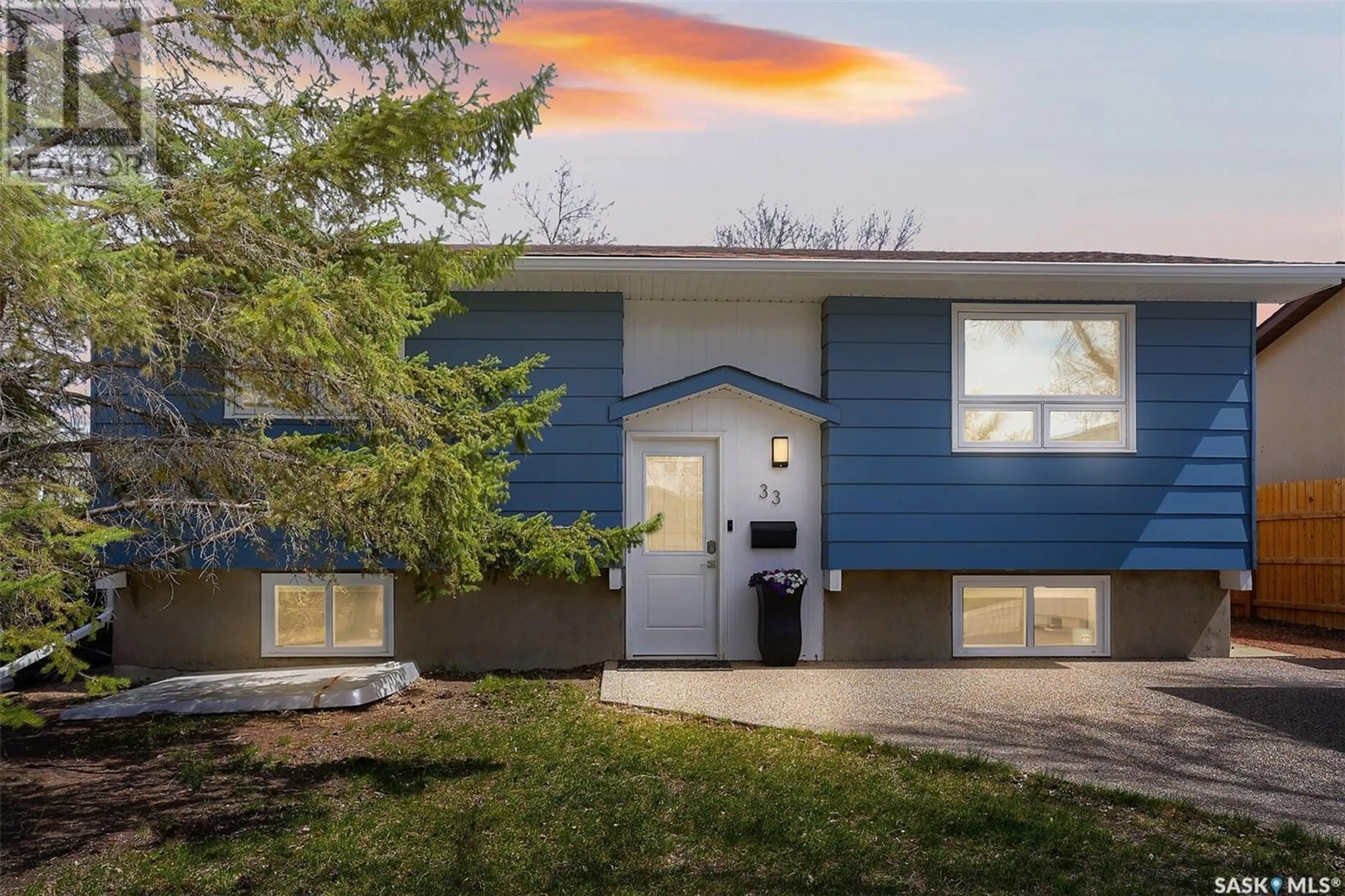 Home with vinyl exterior material, street for 33 USHER STREET, Regina Saskatchewan S4N4J2