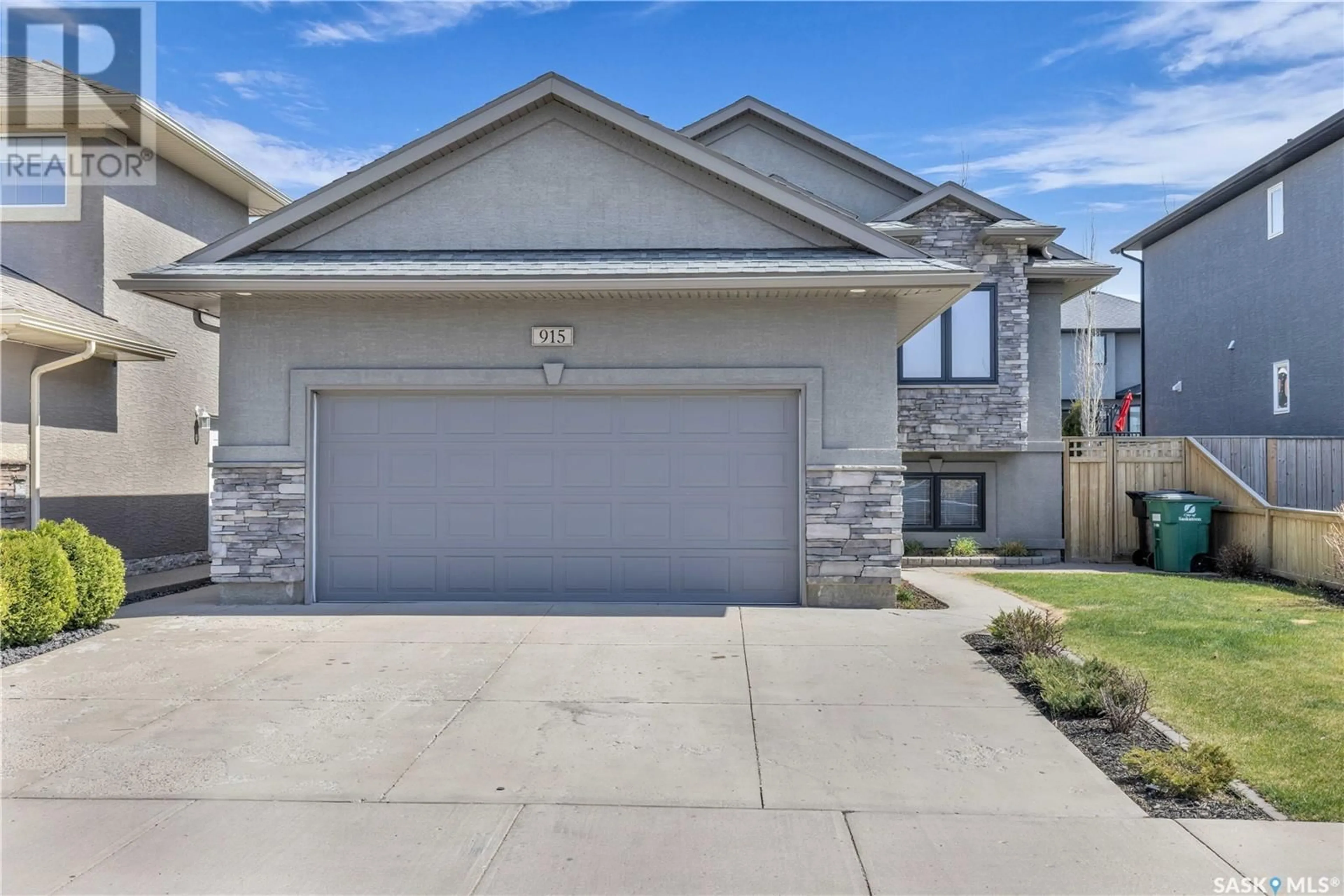 Unknown for 915 HUNTER ROAD, Saskatoon Saskatchewan S7T0E6
